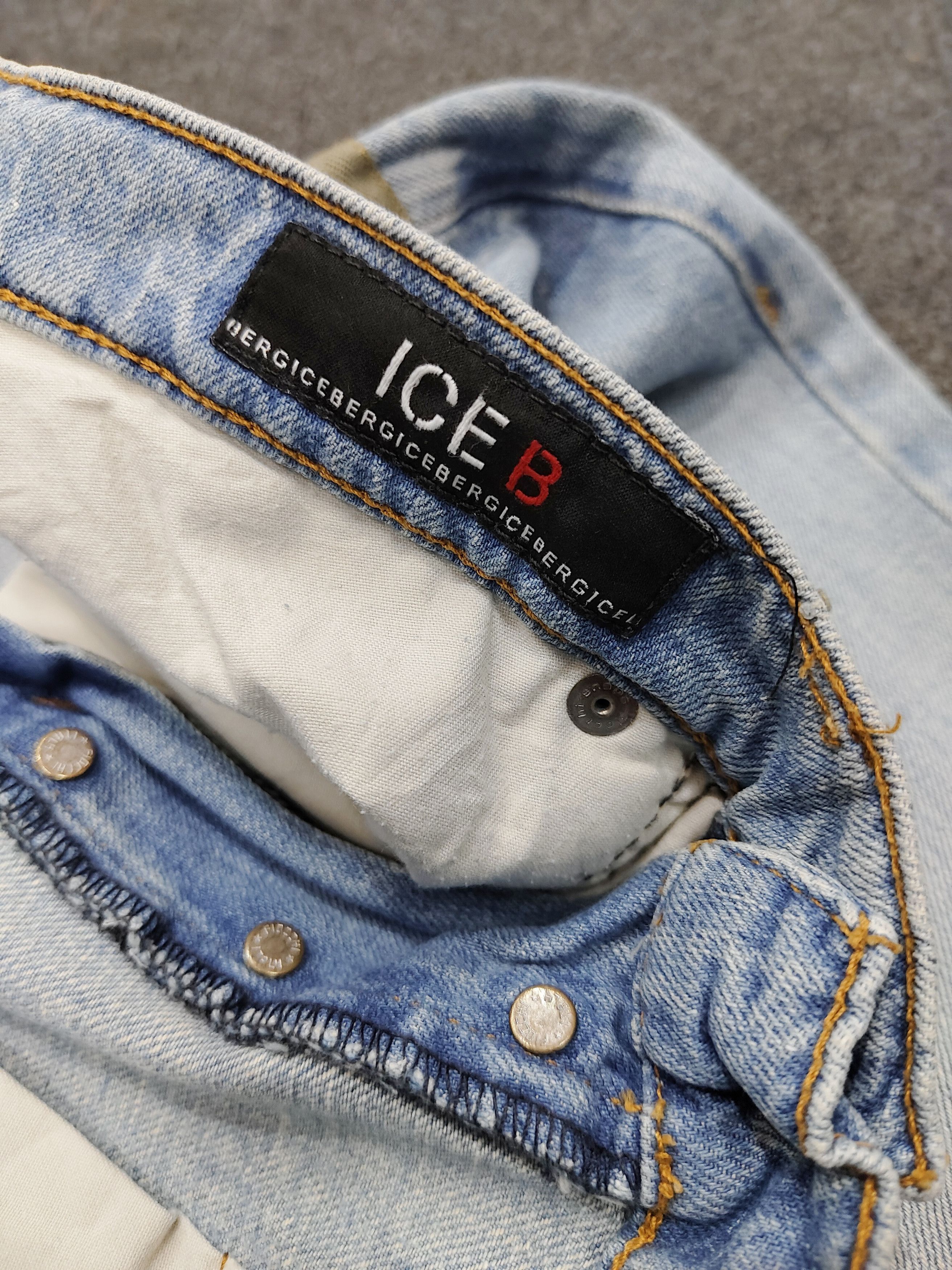 Iceberg 90s Iceberg🔥Experimental Zipper Strap Distressed Wash Jeans Size US 31 - 7 Thumbnail