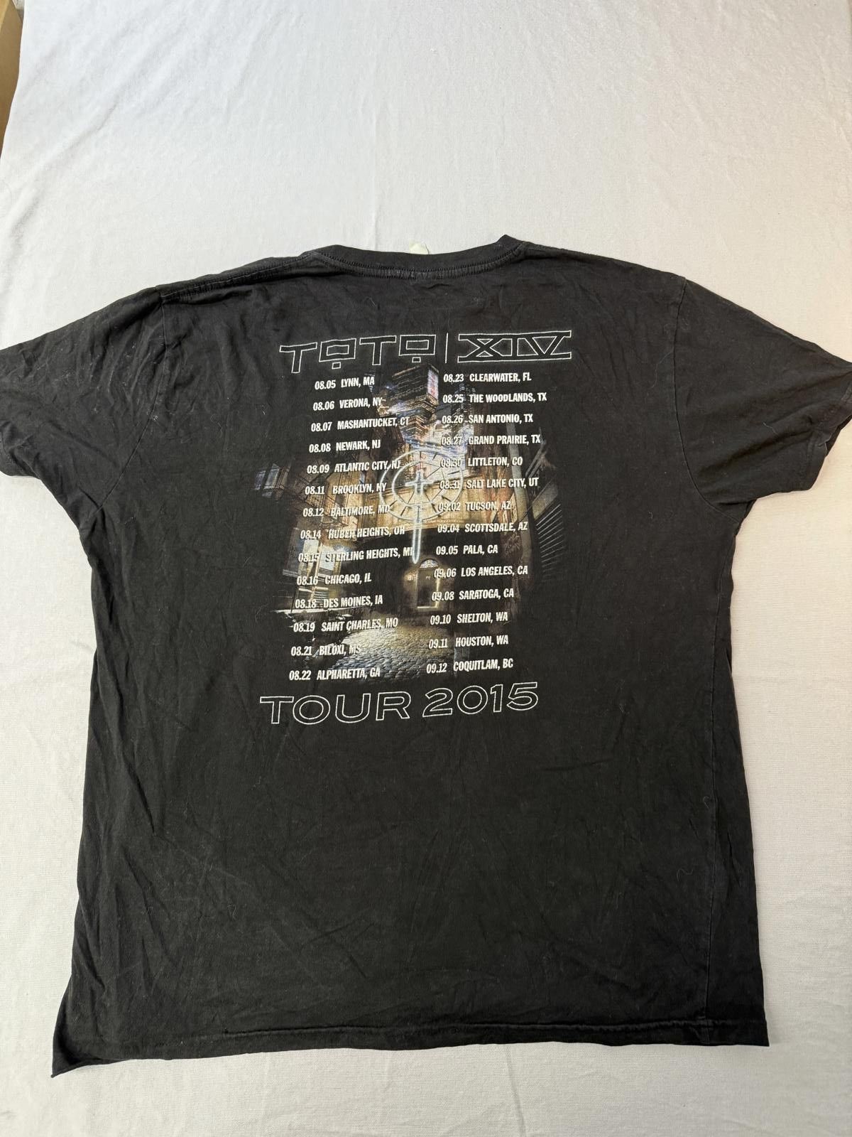 Designer Toto Band T-shirt Totot XIV Tour 2015 Tee 2 Sided - XL Size US XL / EU 56 / 4 - 2 Thumbnail