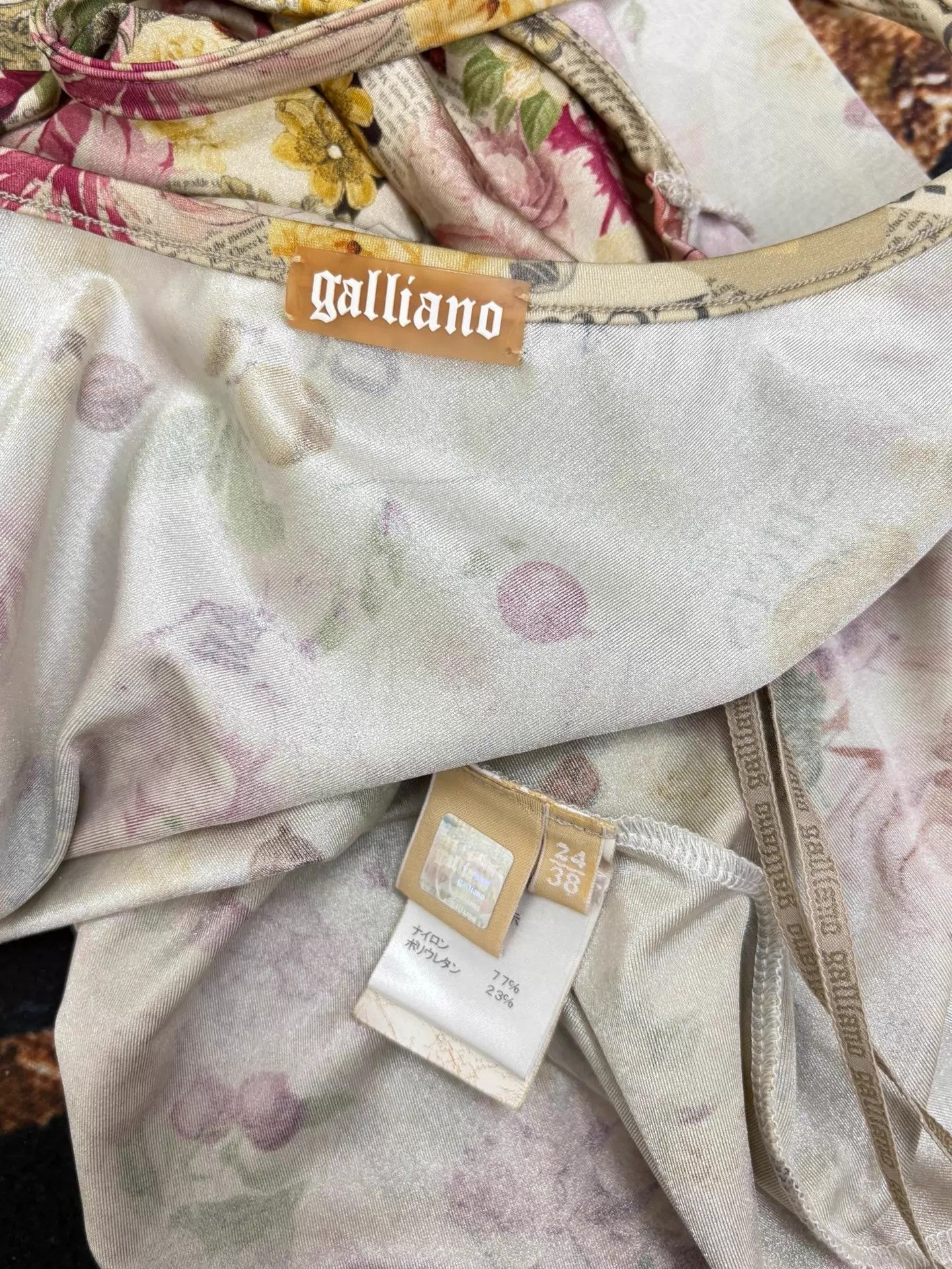 John Galliano John Galliano Vintage Newspaper Print Rose Side Slit Dress Size XS / US 0-2 / IT 36-38 - 8 Thumbnail