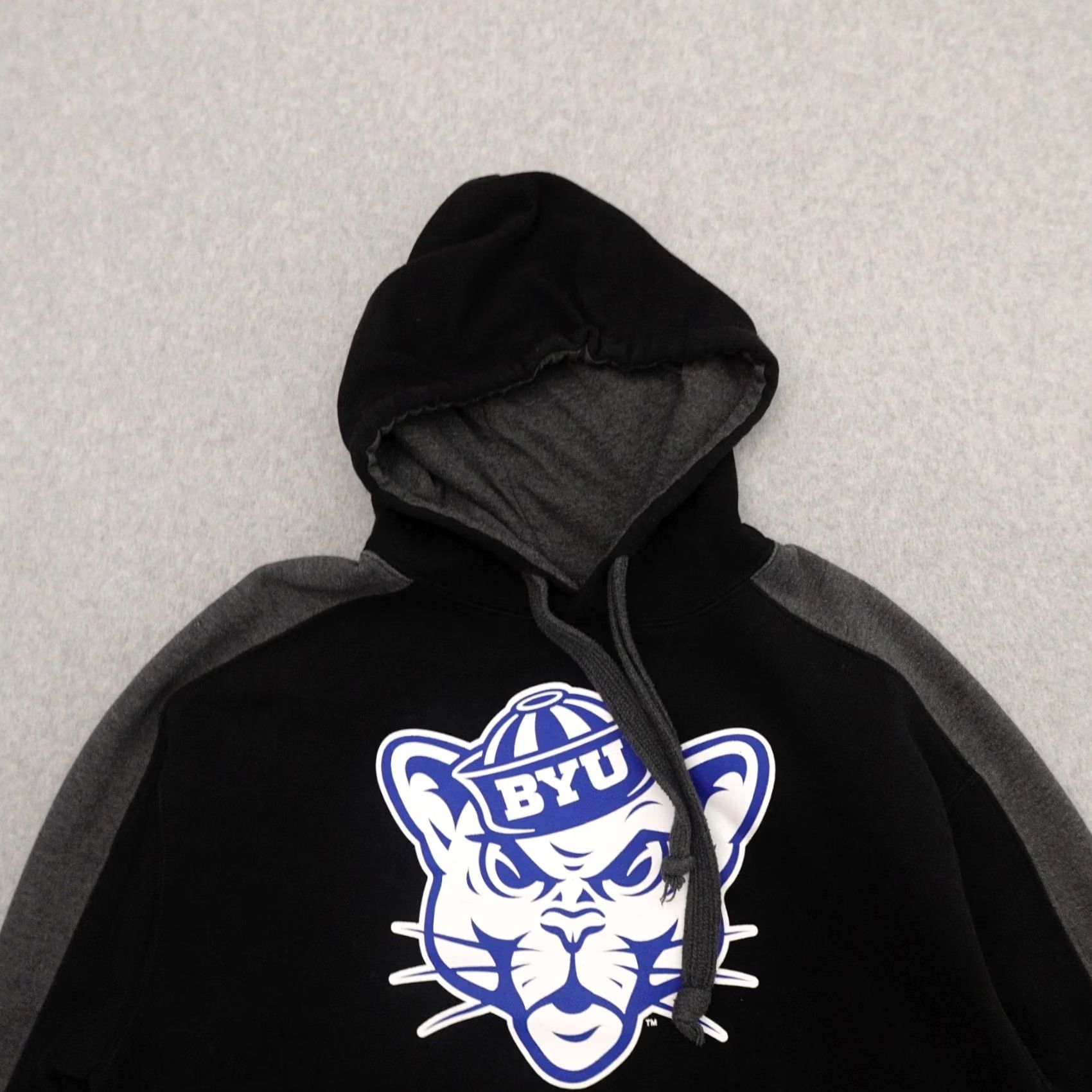 Cougar BYU Cougars Hoodie Men Large Black Badger Sport Pullover Size Large Black Cougar Graphic in Black Size US L / EU 52-54 / 3 - 7 Thumbnail