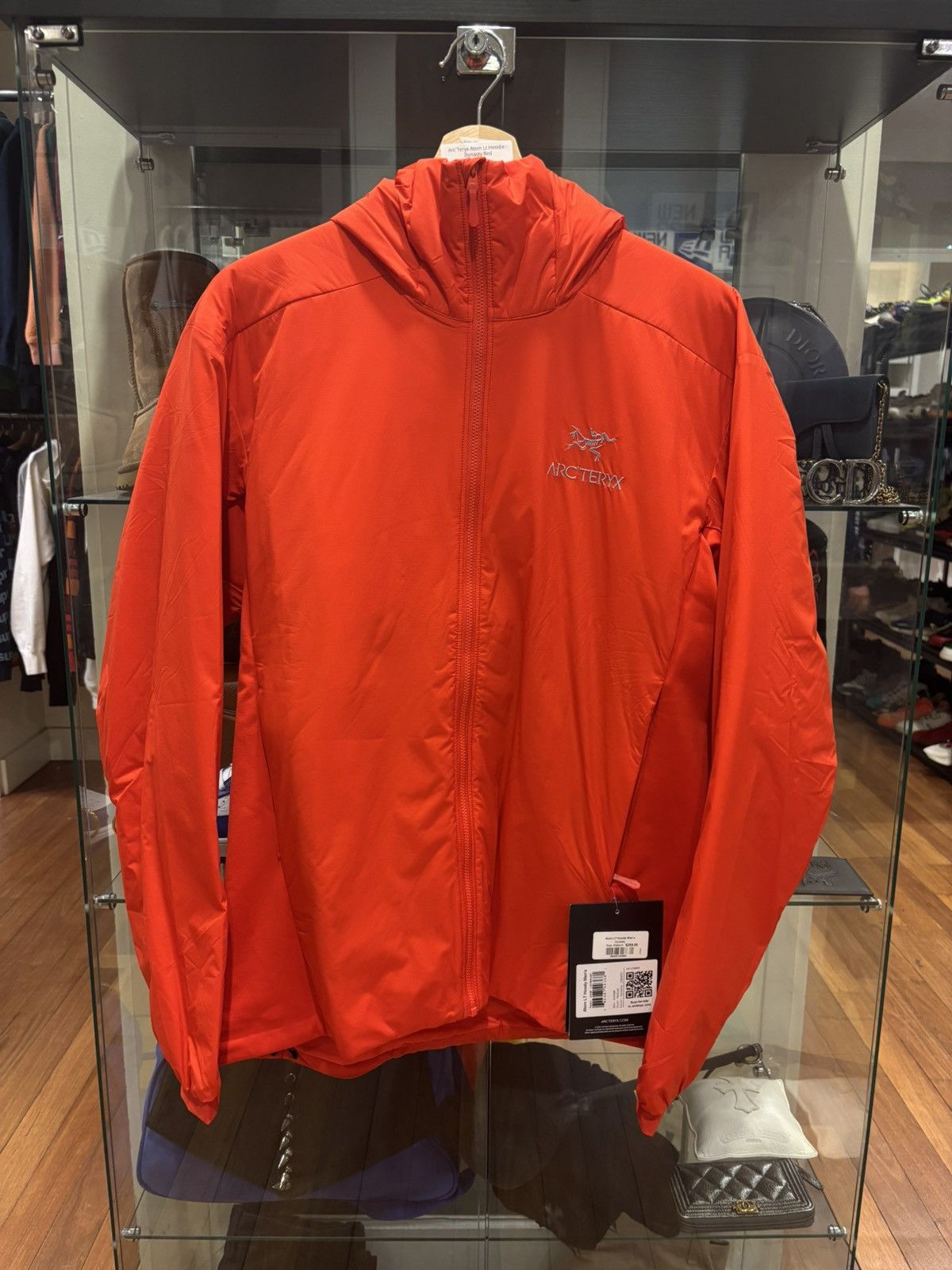 Arc'teryx Arc’teryx Atom LT Hoodie - Dynasty Red Size US M / EU 48-50 / 2 - 1 Thumbnail