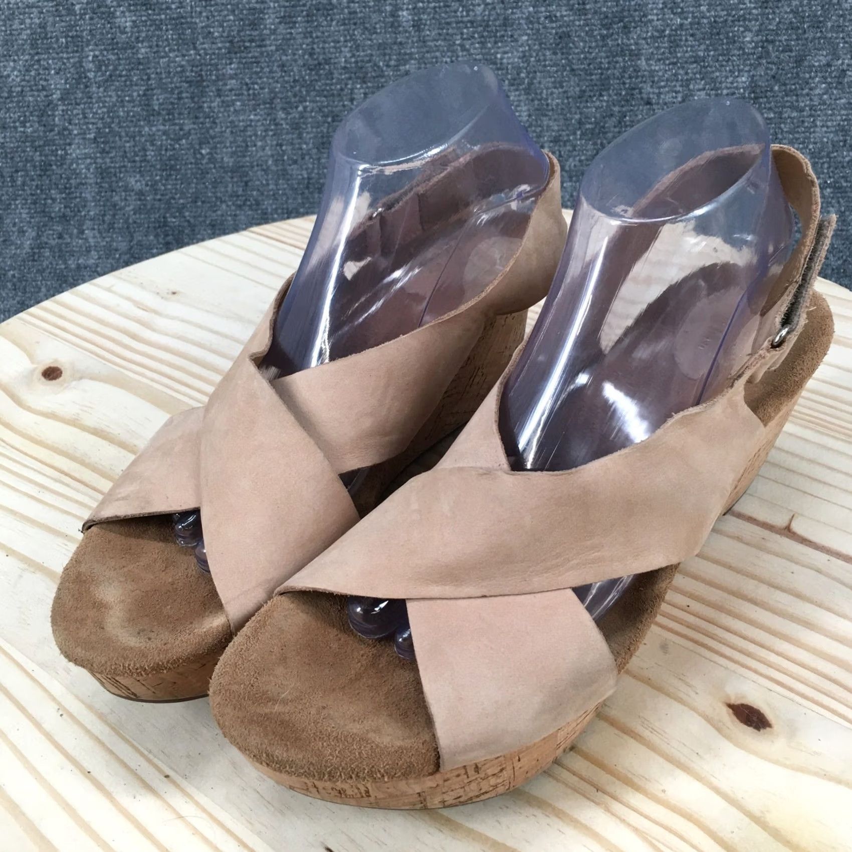 Clarks Clarks Artisan Sandals Womens 11M Beige Leather Strappy Wedge Cork Casual J21245 Size US 11 / IT 41 - 6 Thumbnail