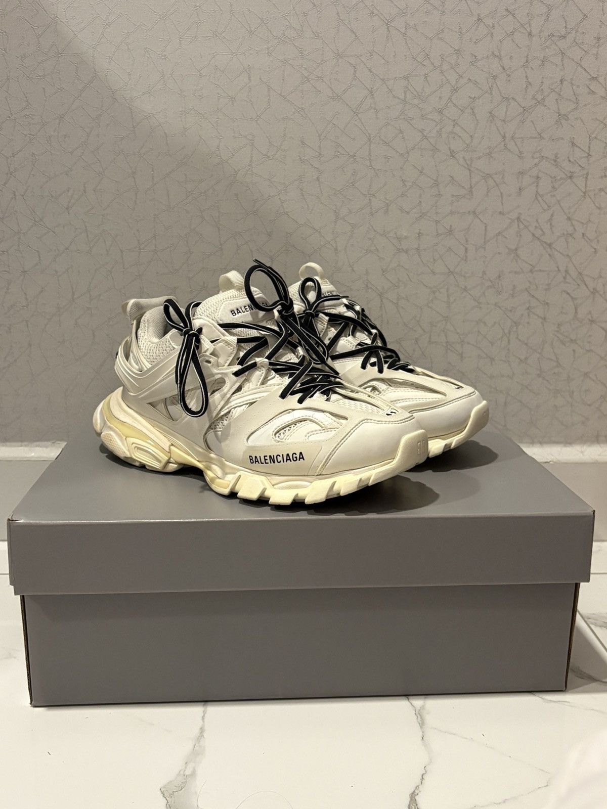 Balenciaga Balenciaga track sneakers white Size US 8 / EU 41 - 1 Thumbnail