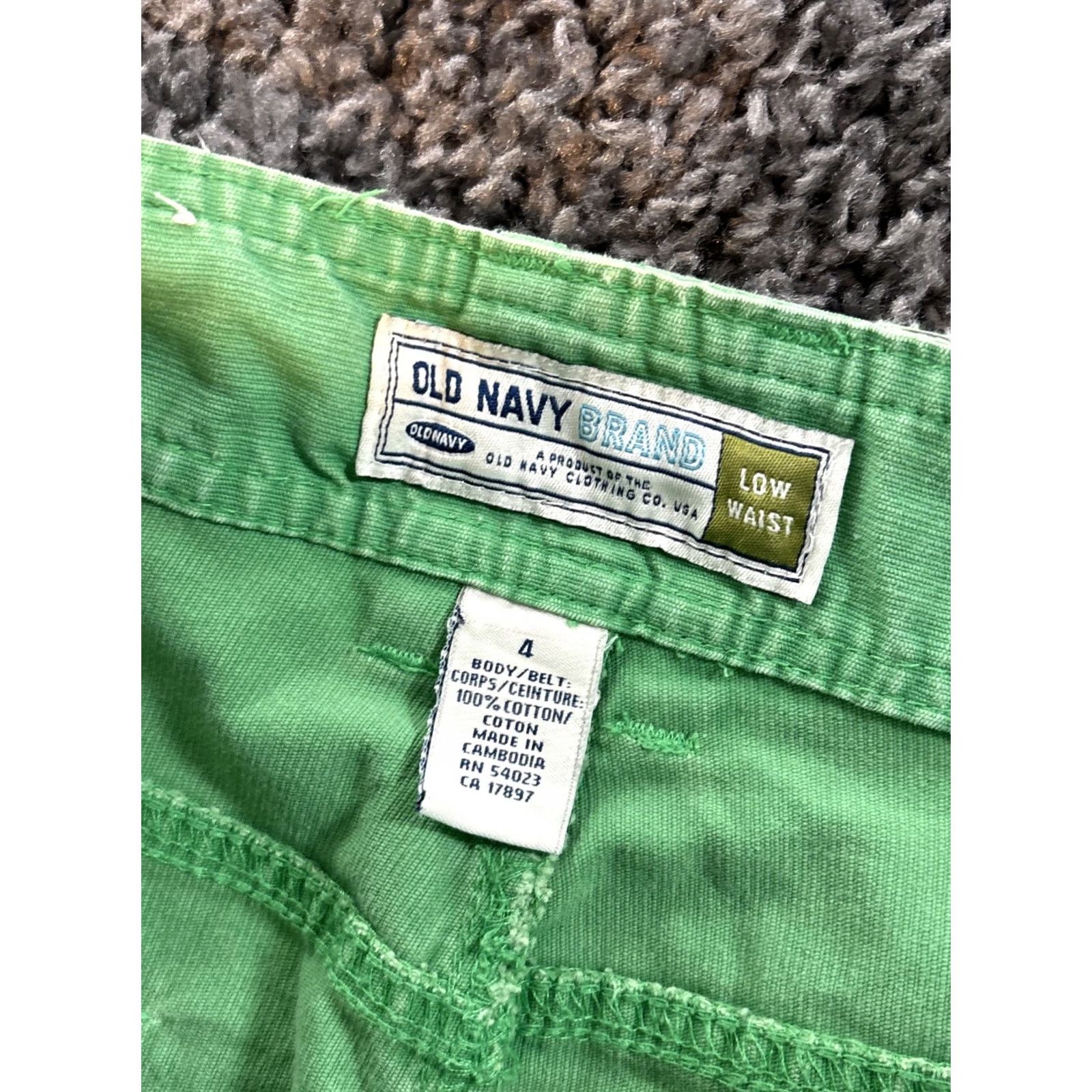 Old Navy VINTAGE Old Navy Shorts Womens 30 Green Denim Cut-Off Front Pocket Y2K Micro Low Rise Front Pocket Womens 30 Green Denim Cotton Old Navy Size 30" / US 8 / IT 44 - 5 Thumbnail