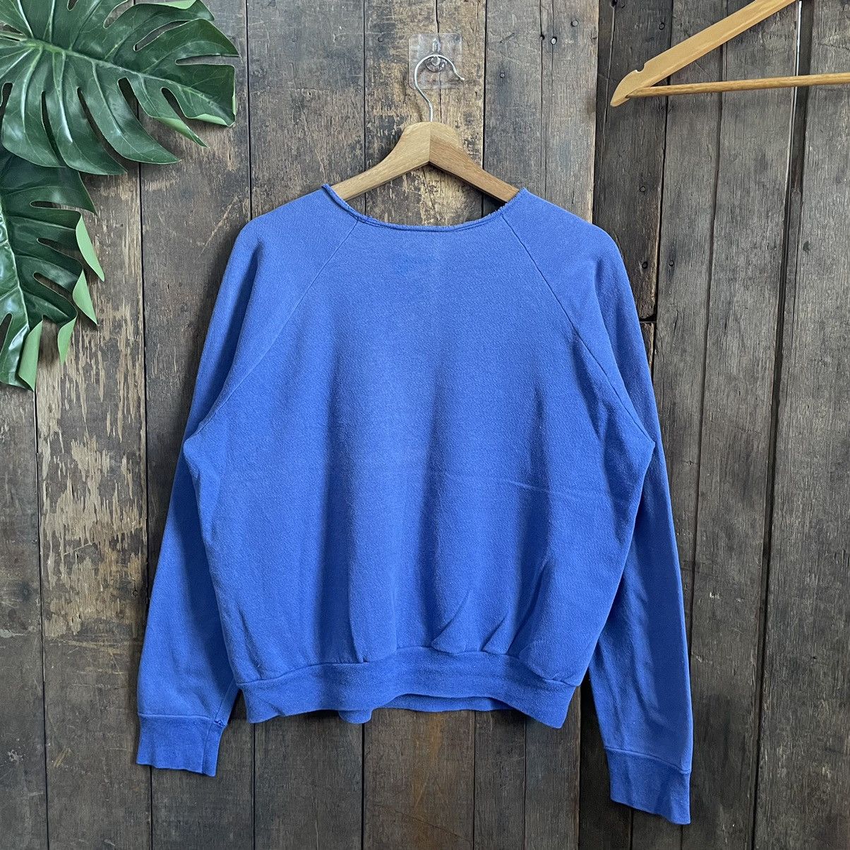 Vintage Vintage 90’s Gold Gym Sweatshirt Size US M / EU 48-50 / 2 - 2 Thumbnail