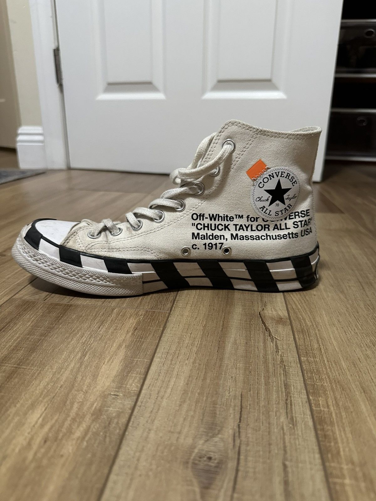 Converse × Off-White Off white converse Size US 8.5 / EU 41-42 - 2 Thumbnail