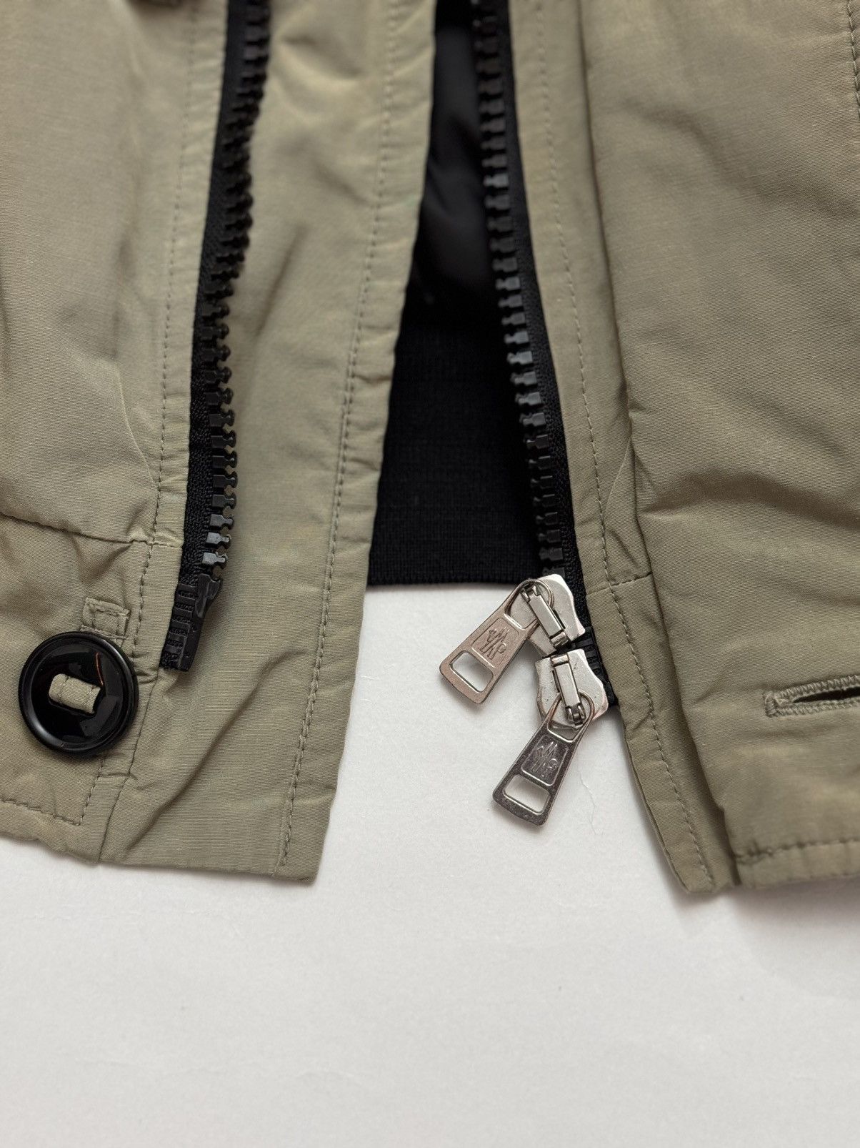 Moncler Moncler vintage down jacket Size US XL / EU 56 / 4 - 13 Thumbnail
