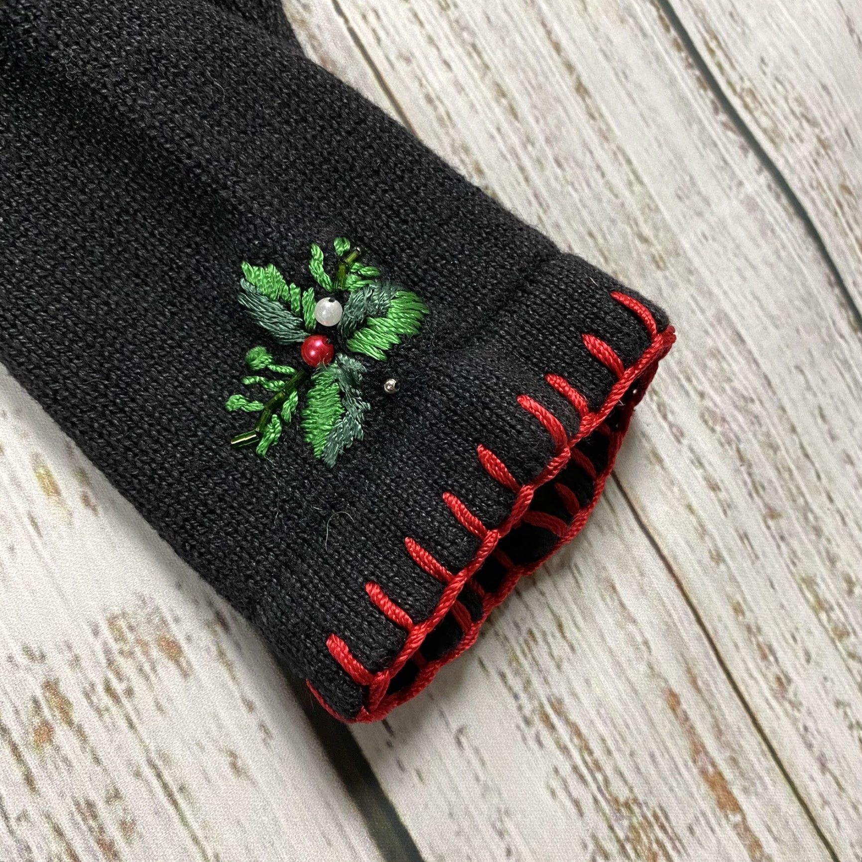 Vintage VINTAGE BP DESIGN BLACK KNIT CARDIGAN SWEATER EMBROIDERED HOLLY MEDIUM WOMENS Size M / US 6-8 / IT 42-44 - 7 Thumbnail