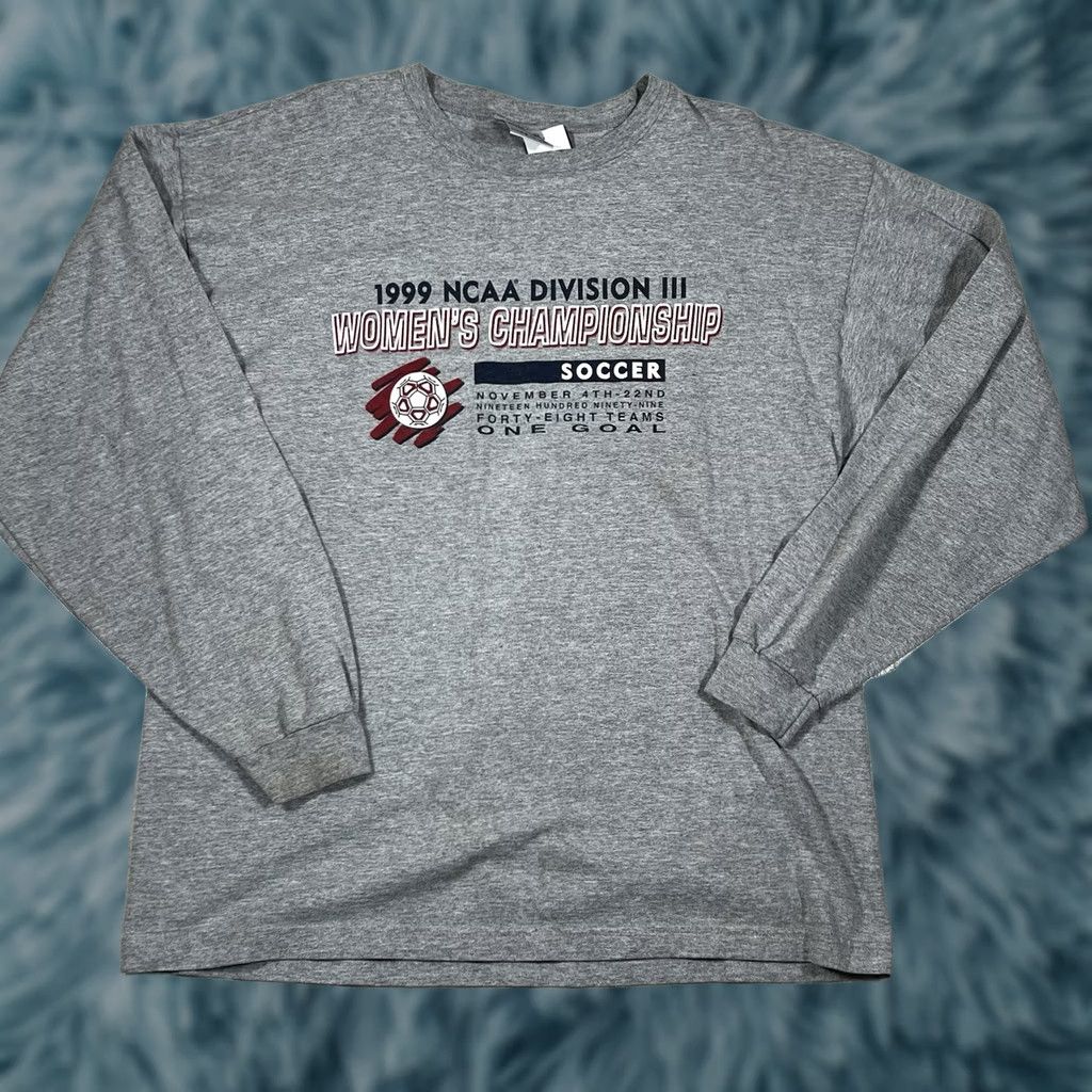 NCAA VINTAGE 1999 NCAA Division Women’s Soccer Championship Longsleeve Shirt Size L Gray Nike? Size L / US 10 / IT 46 - 1 Thumbnail