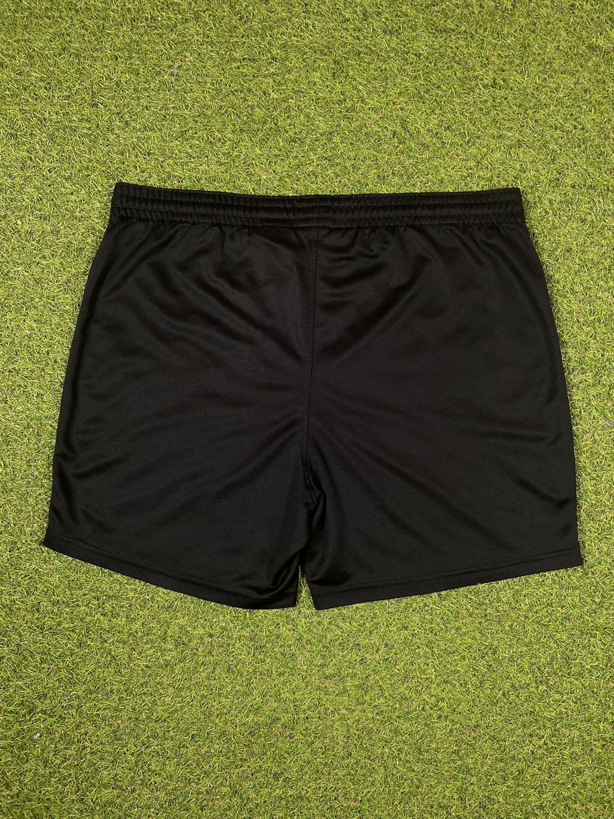 Nike Vintage Nike shorts streetwear swoosh casual y2k size L Size US 34 / EU 50 - 2 Thumbnail
