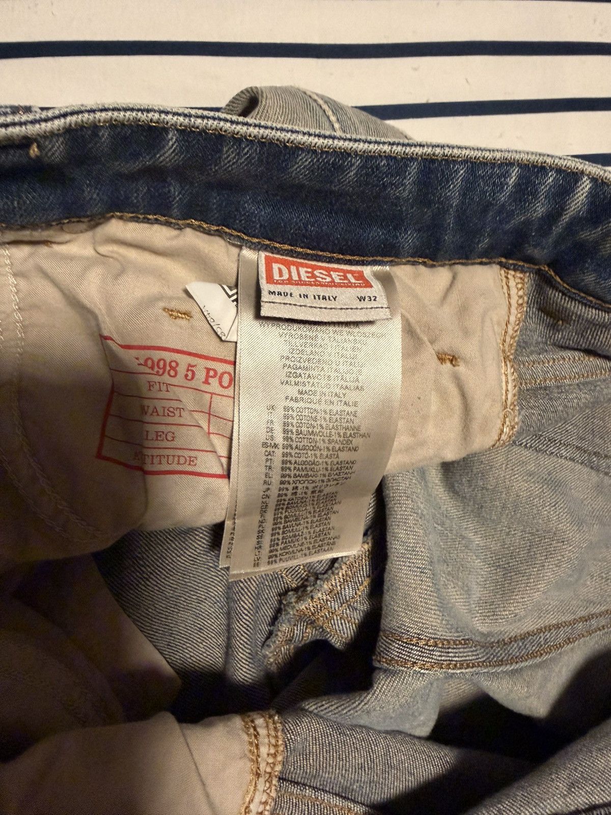 Diesel Diesel 1998 D-Buck Bootcut Fit Jeans in Medium Blue 32x32 Size US 32 / EU 48 - 5 Thumbnail