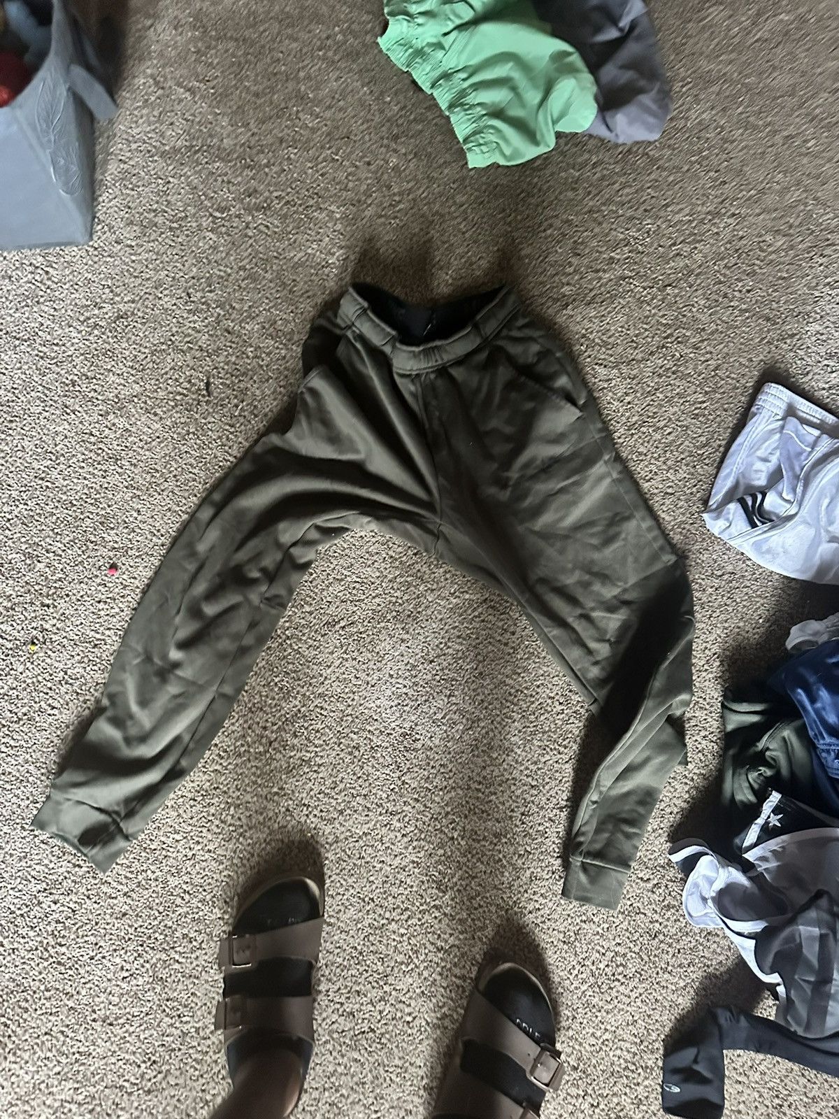 Nike Olive Nike Sweats Size US 36 / EU 52 - 1 Thumbnail