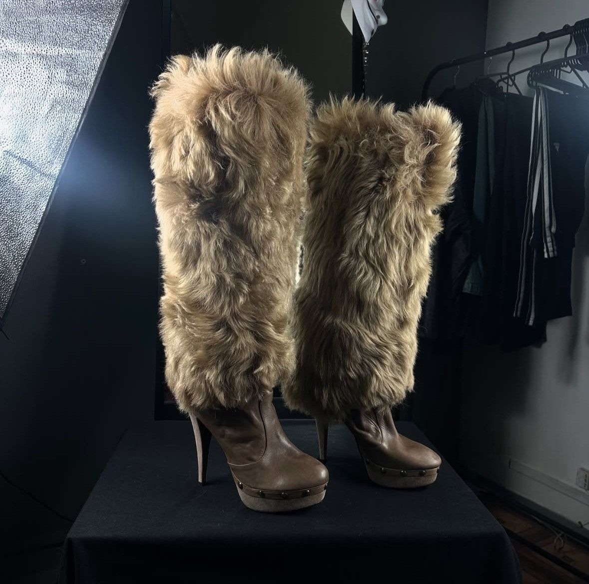Avant-garde High Faux fur heels