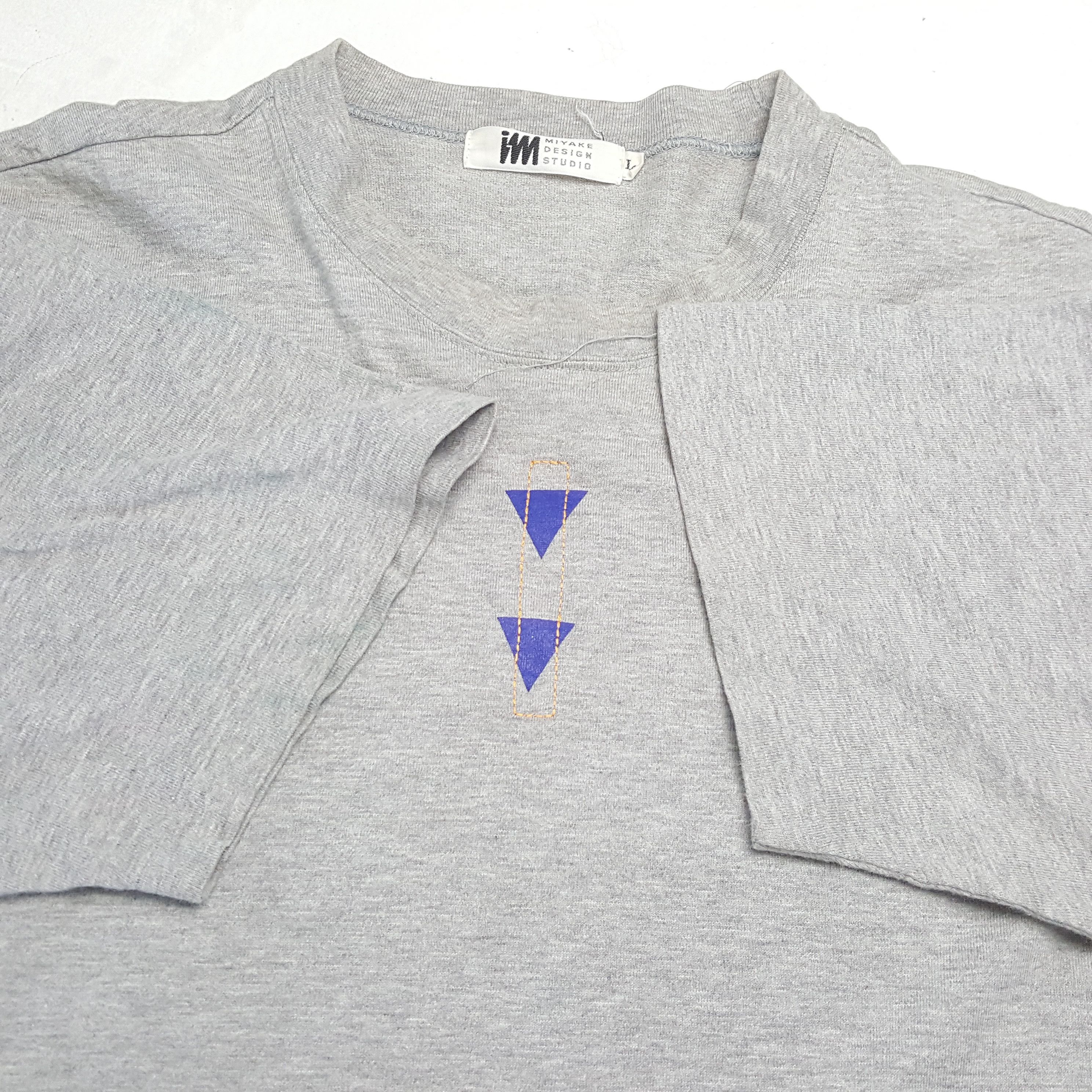 Issey Miyake × Japanese Brand × Vintage Vintage ISSEY MIYAKE Japanese Fashion Designer T-Shirt Size US L / EU 52-54 / 3 - 6 Thumbnail