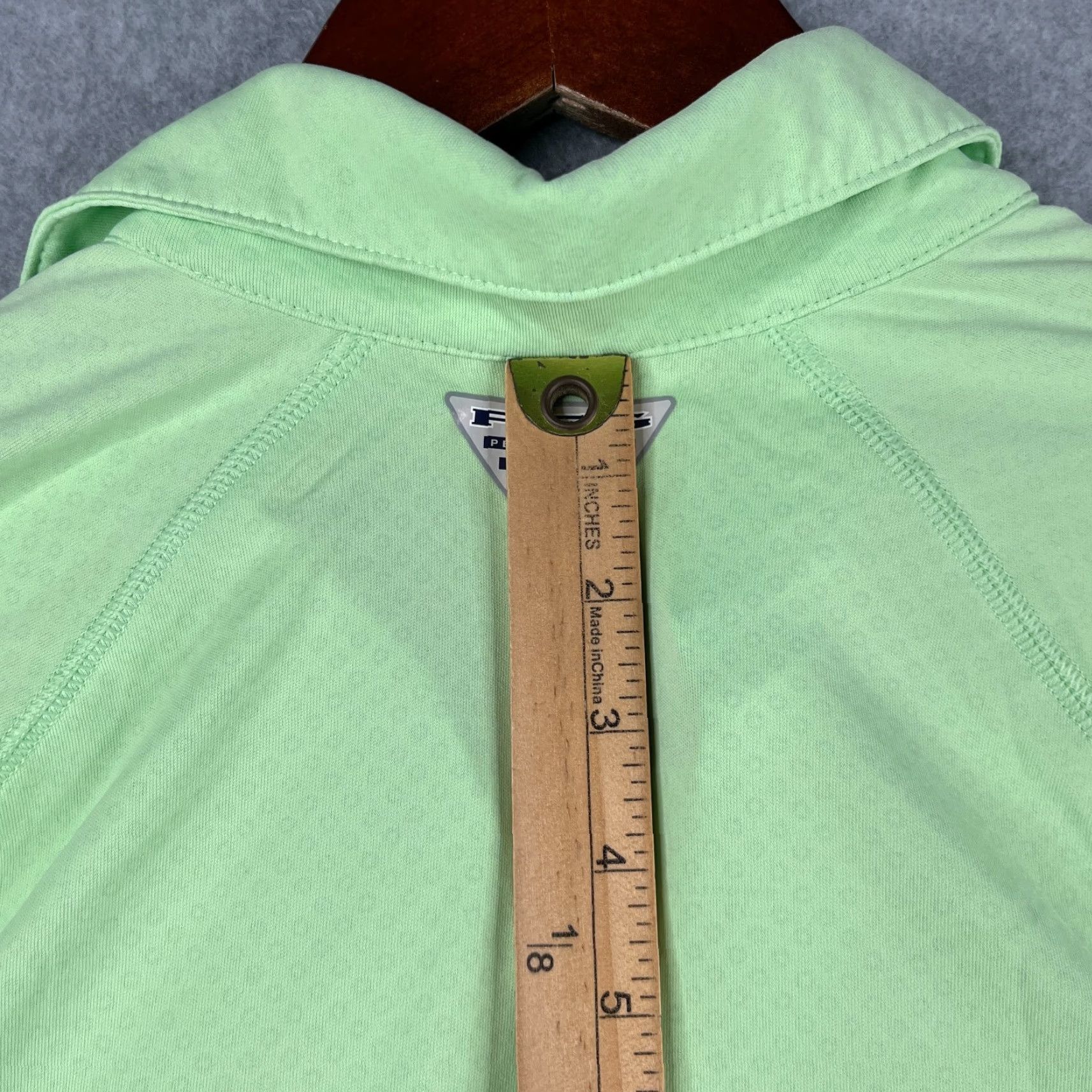 Vintage Columbia PFG Polo Shirt Mens Small Lime Green Gray Performance Stretch Casual Shirt Size US S / EU 44-46 / 1 - 7 Thumbnail