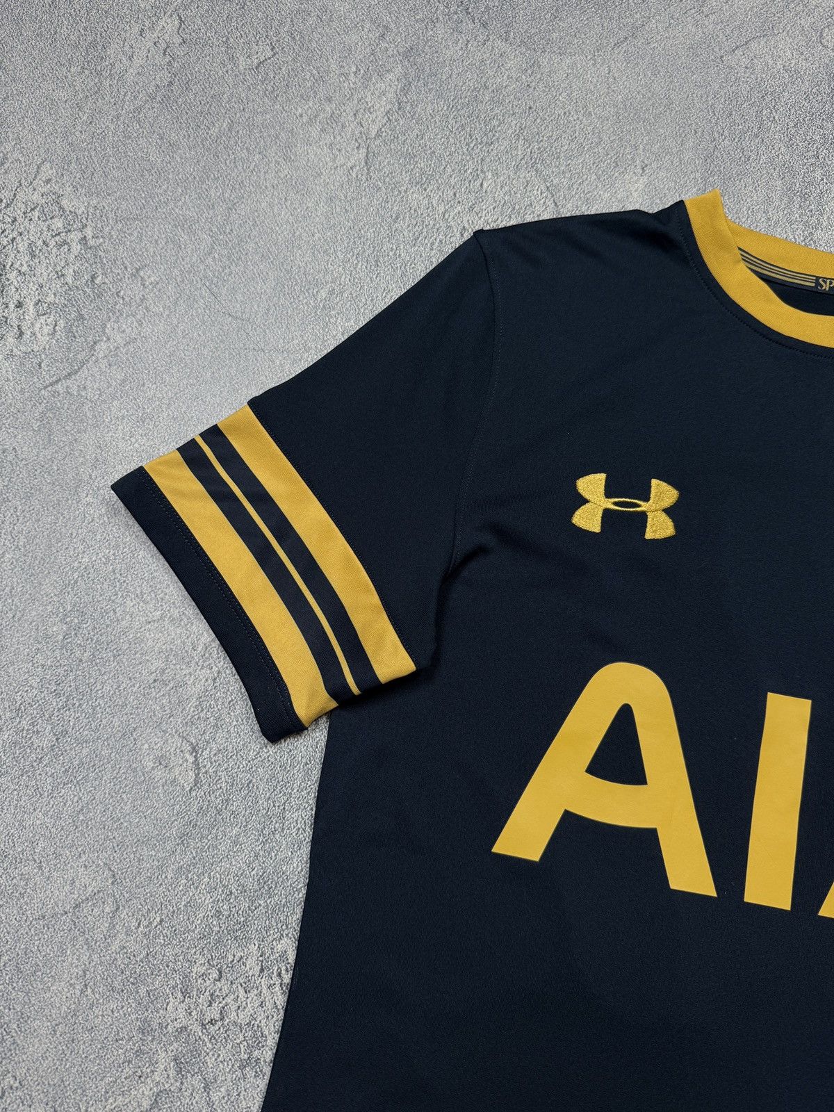 Nike Under Urmour Tottenham 10 KANE jersey t shirt tee Size US S / EU 44-46 / 1 - 4 Thumbnail