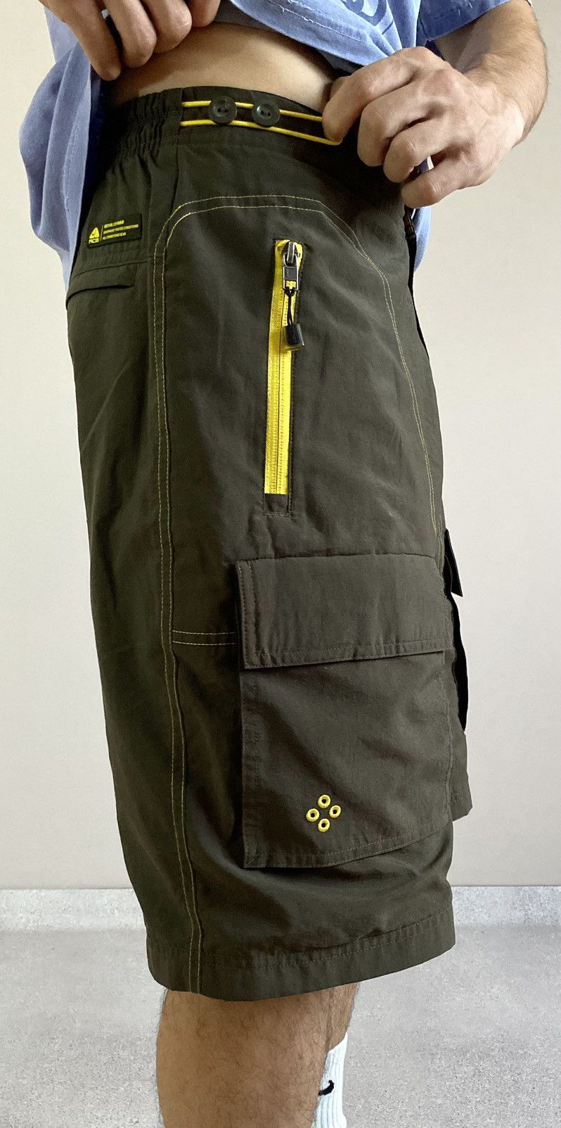 Nike ACG Vintage Nike ACG Cargo Shorts Size US 32 / EU 48 - 19 Thumbnail