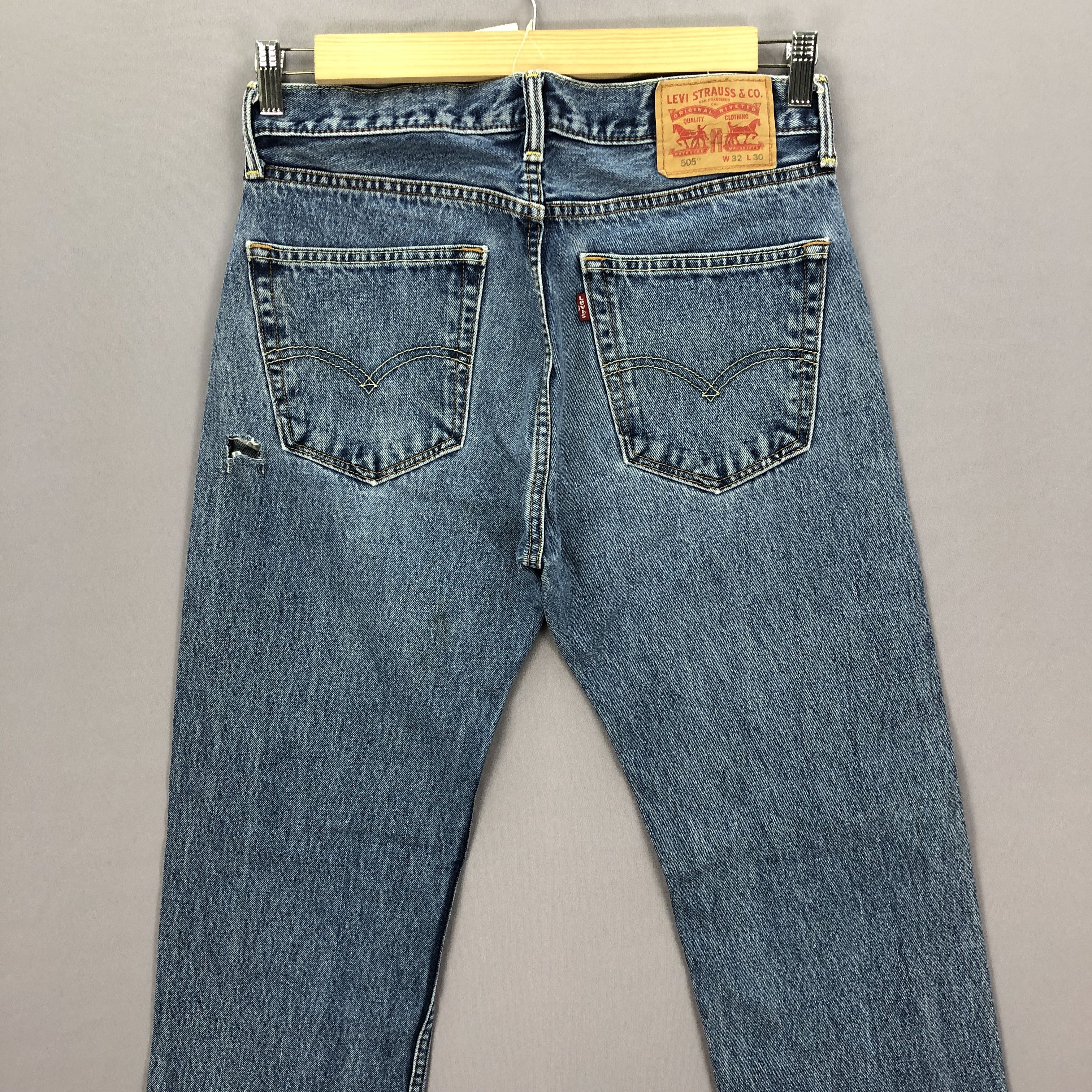 Levi's Vintage Levis Stone Wash Jeans Levi's 505 Faded Denim Size US 32 / EU 48 - 4 Thumbnail