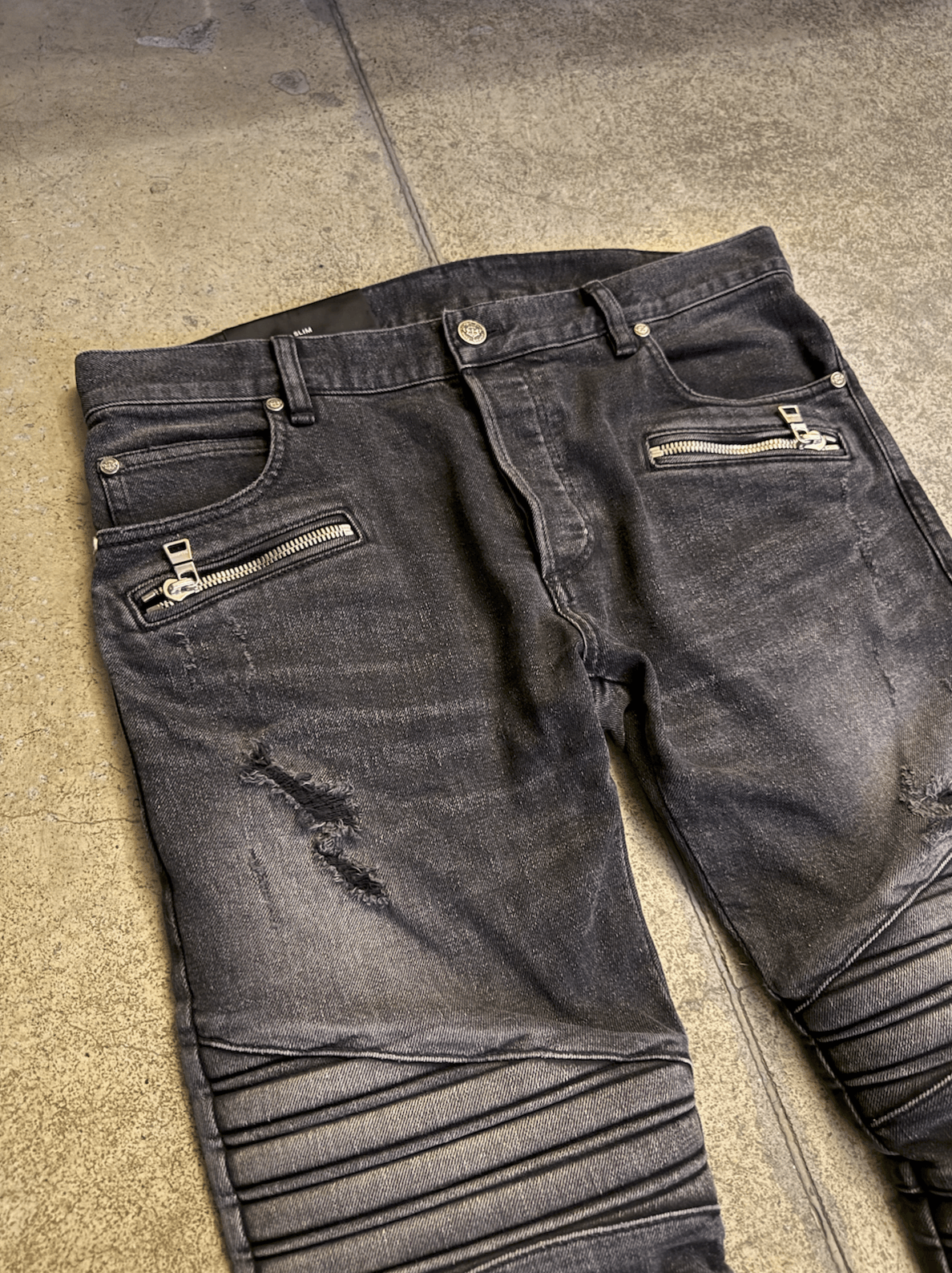 Balmain balmain ripped jeans new condition Size US 32 / EU 48 - 4 Thumbnail