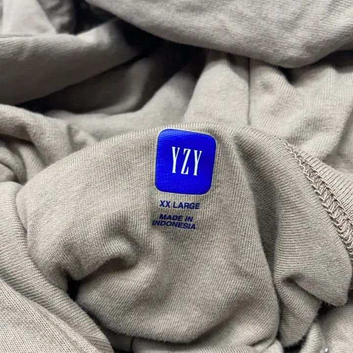 Balenciaga Balenciaga YEEZY x GAP x Balenciaga Hoodie -2507 Size US XXL / EU 58 / 5 - 1 Thumbnail