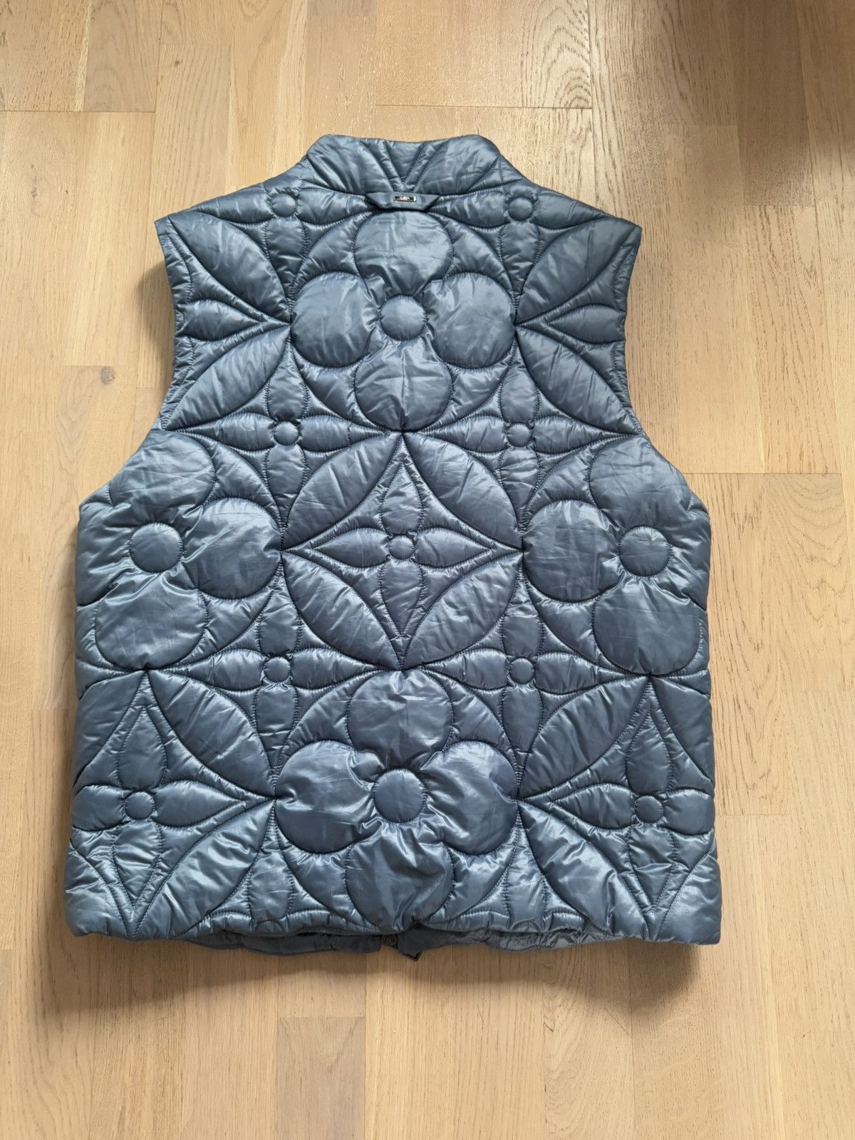 Louis Vuitton LOUIS VUITTON jacket gilet mongram flower study all photos Size US M / EU 48-50 / 2 - 7 Thumbnail
