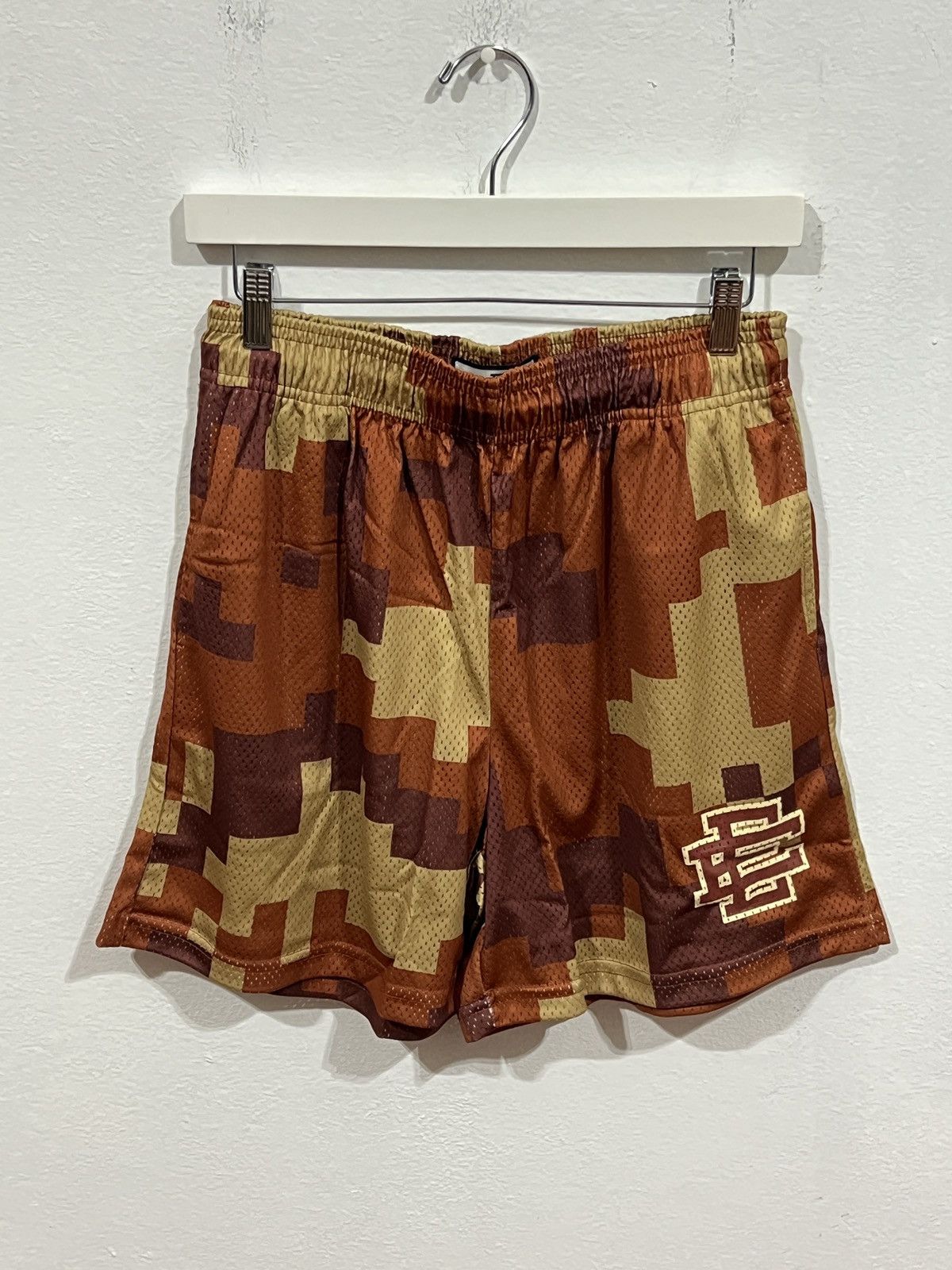 Eric Emanuel Eric Emanuel Brown Camo Digi Short Size US 34 / EU 50 - 1 Thumbnail