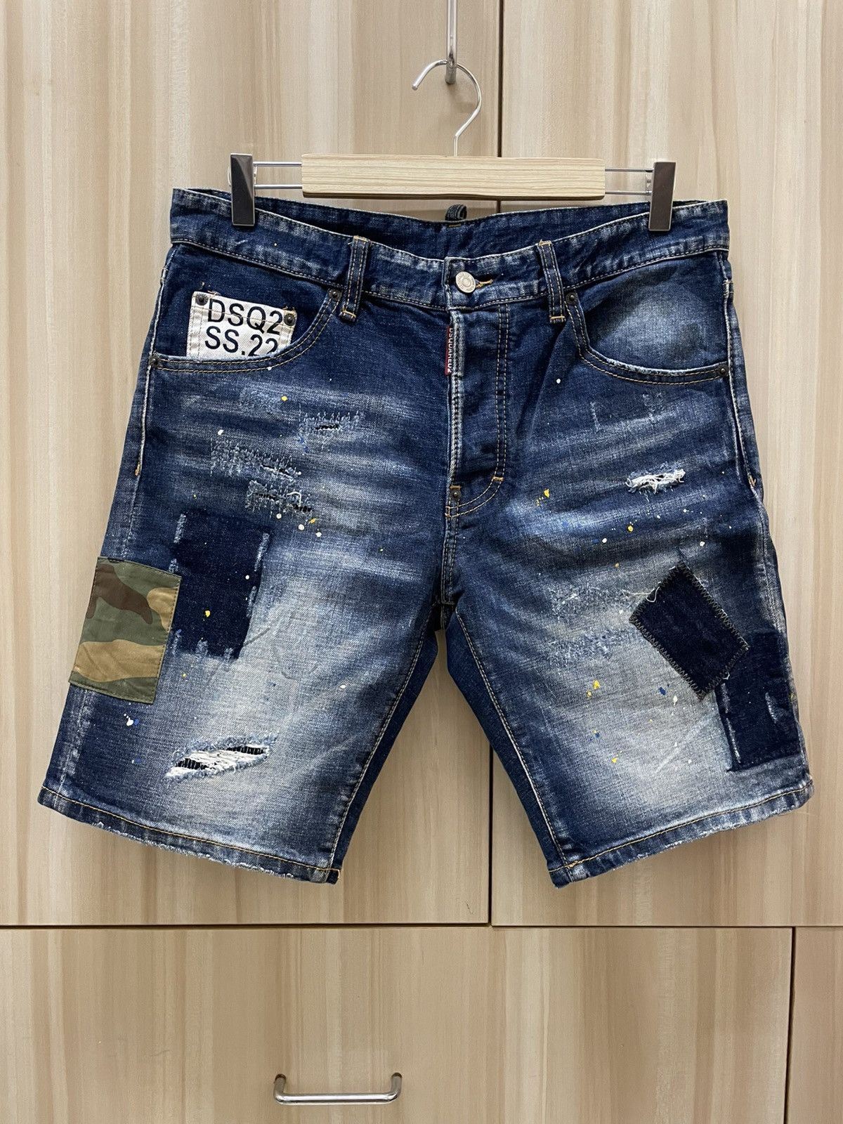 Dsquared2 Dsquared2 SS22 Camo Patch denim short Size US 33 - 1 Thumbnail