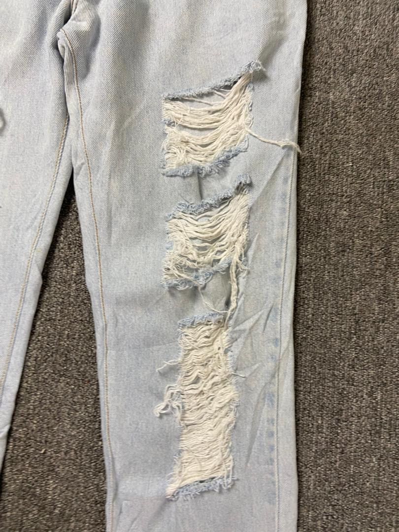Levi's Levis 550 Relaxed Fit Distressed Ripped Jeans (197) Size US 31 - 12 Thumbnail