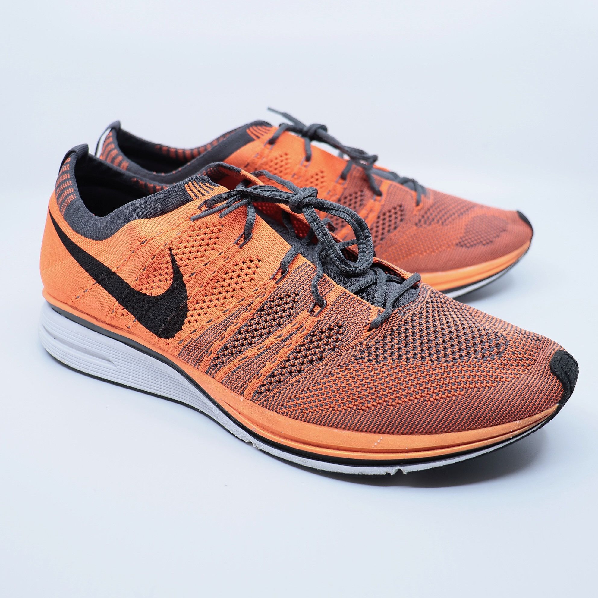 Nike Nike Flyknit Trainer+ Total Orange (532984-880) Size 11.5 Size US 11.5 / EU 44-45 - 3 Thumbnail