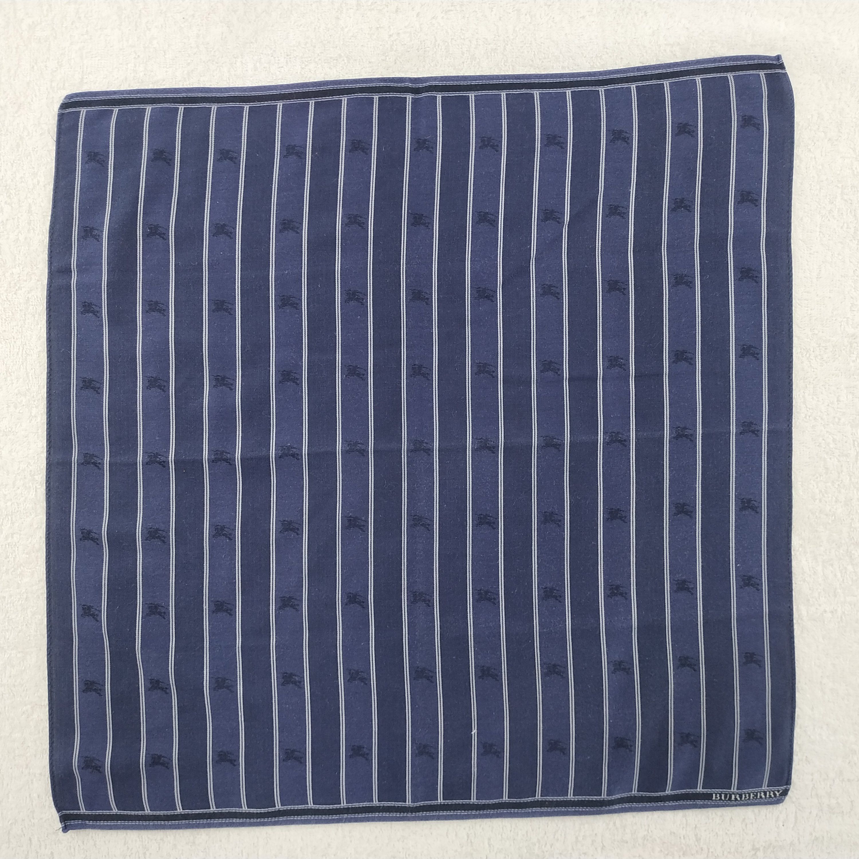 Burberry × Vintage Burberry Bandana / Handkerchief / Neckerchief - S016 Size ONE SIZE - 1 Thumbnail