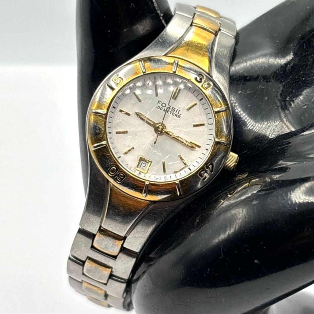 Fossil Vintage Gold Fossil Watch Size ONE SIZE - 1 Thumbnail
