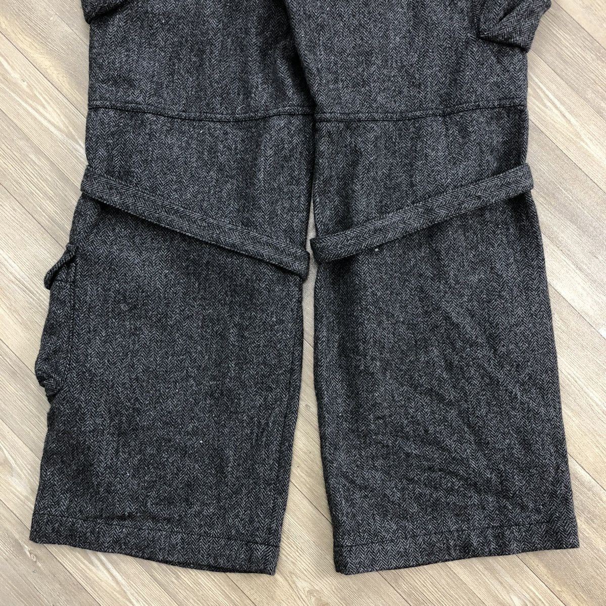 Issey Miyake × Tete Homme 1990s Tete Home Issey Miyake Multipocket Cargo Bondage Pants Size US 34 / EU 50 - 21 Thumbnail