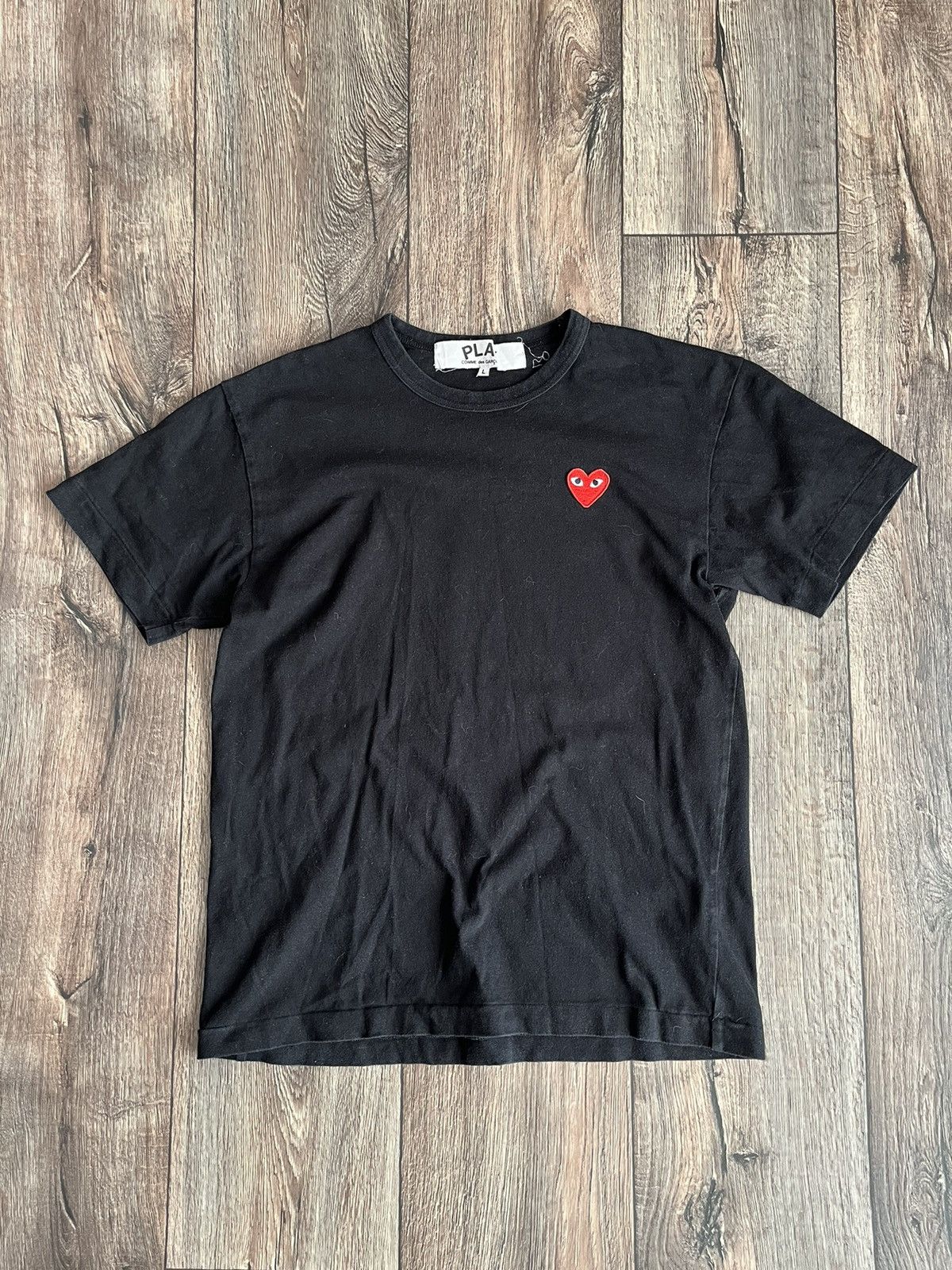 Comme des Garcons Comme Des Garçons Play Logo Vintage T-shirt Size L / US 10 / IT 46 - 1 Thumbnail