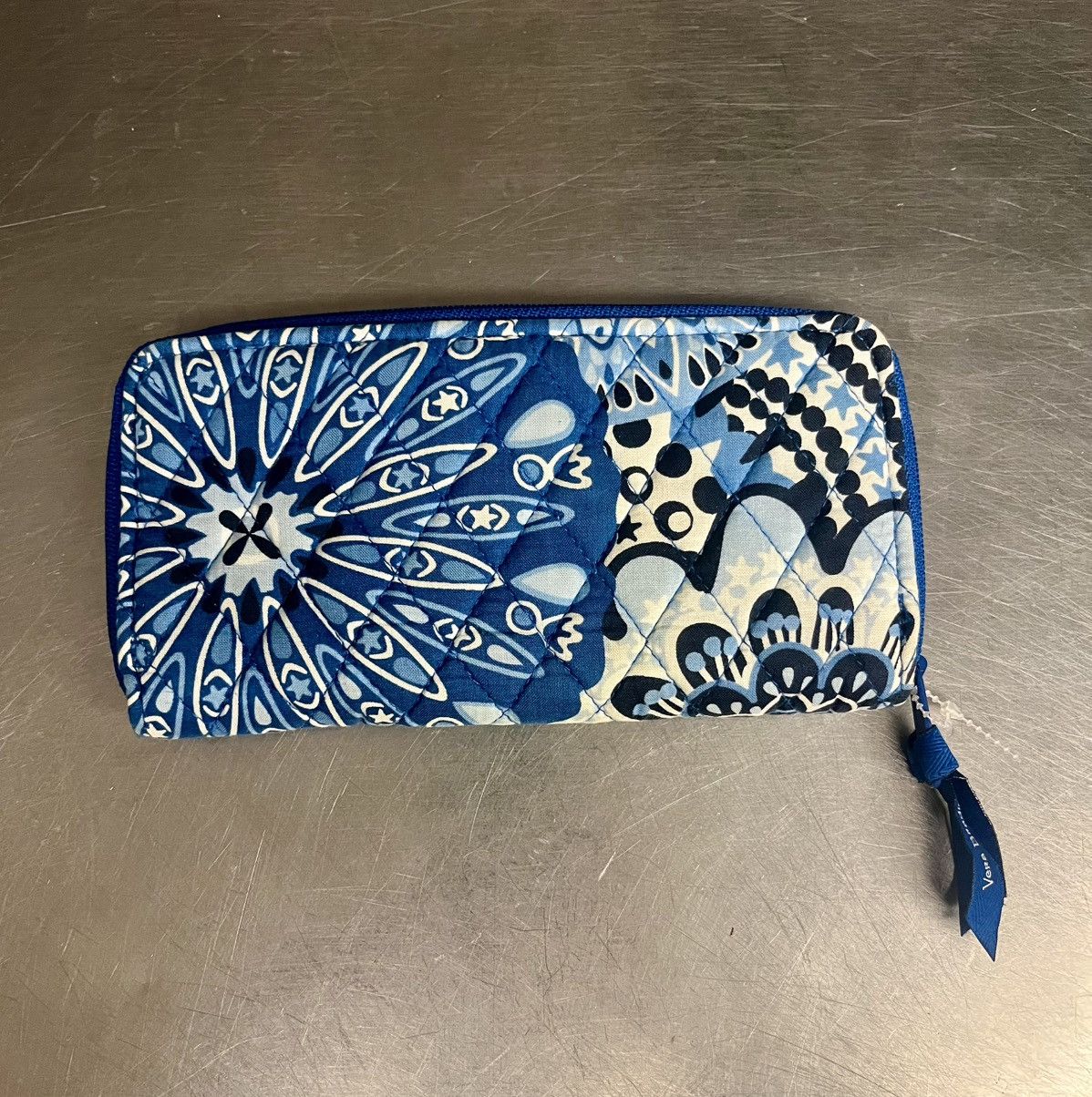 Vera Bradley Vera Bradley Blue Medallion Zip Wallet NWOT Size ONE SIZE - 2 Thumbnail