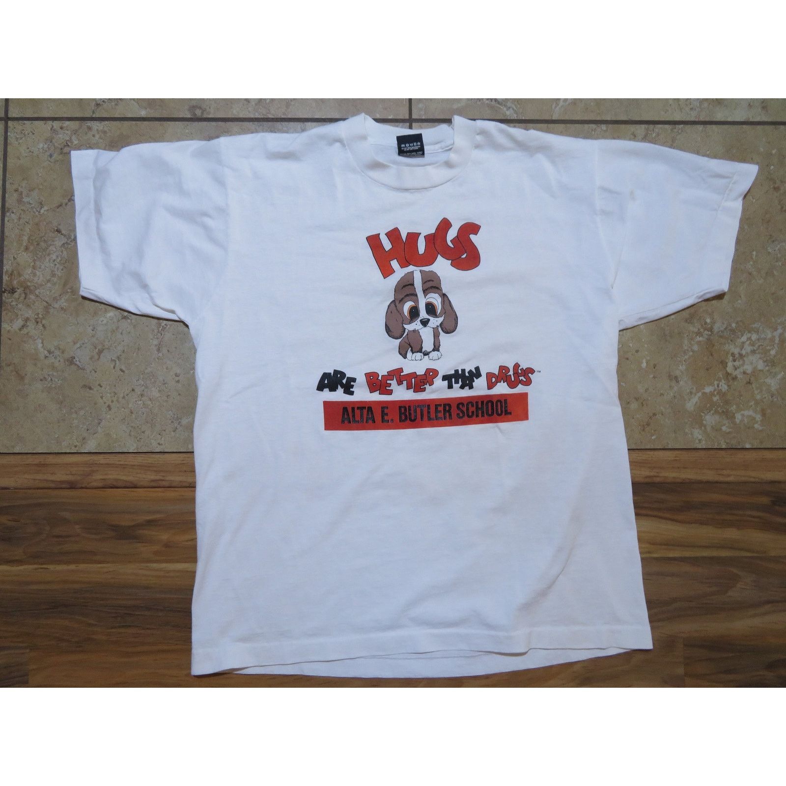Other 90s Hugs Are Better Than Drugs Puppy Dog T-Shirt Sz L Size US L / EU 52-54 / 3 - 1 Thumbnail