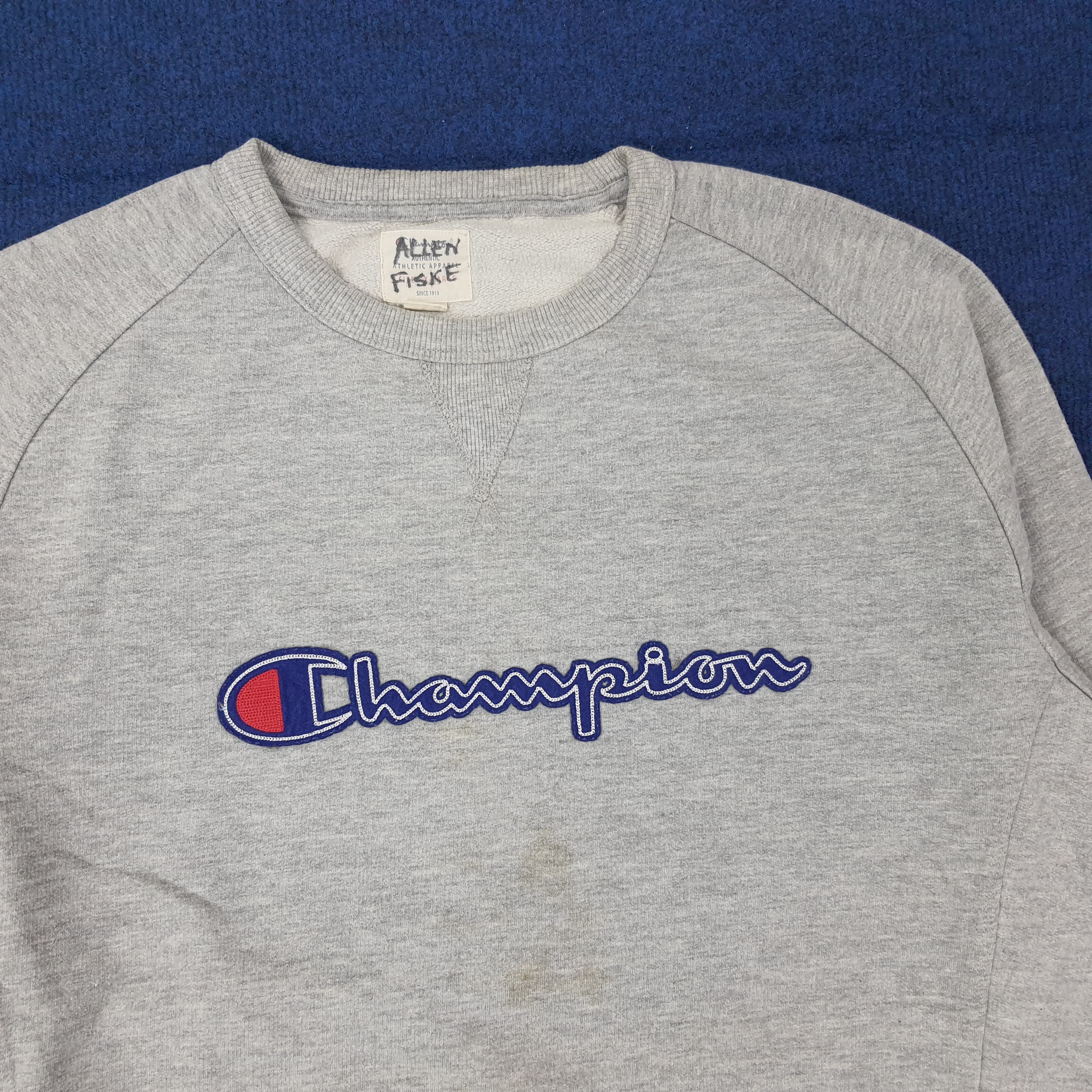 Champion Vintage Champion Center Sweatshirt C266N4 Size US L / EU 52-54 / 3 - 2 Thumbnail