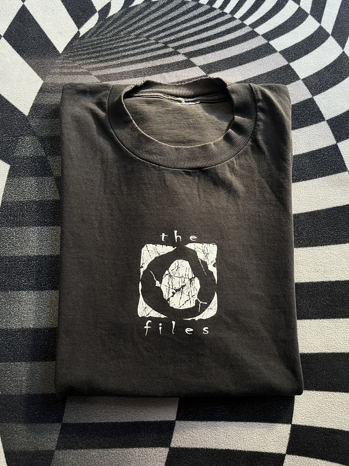 Arts & Science Vintage Oakley parody The X Files 90’s Tshirt Size US XL / EU 56 / 4 - 1 Thumbnail