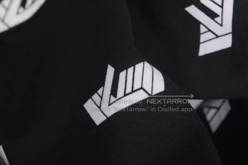 Louis Vuitton Louis Vuitton short sleeves Size US L / EU 52-54 / 3 - 6 Thumbnail