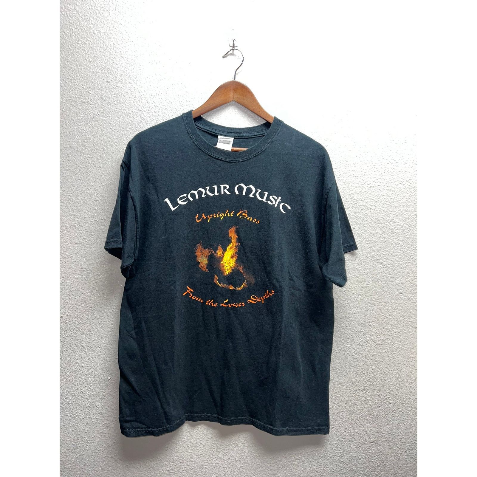 Gildan Vintage Lemur Music Shirt Upright Bass Black Graphic Tee L Size US L / EU 52-54 / 3 - 1 Thumbnail