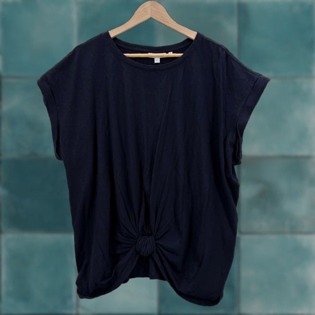 Vintage Chico's Shirt Womens XXL Blue Short Sleeve Cotton Slub Knot Front Tee NWT Shirt Womens 4 XXL Blue Short Sleeve Cotton Slub Knot Front Tee Top NWT Size XXL / US 16-18 / IT 52-54 - 1 Thumbnail