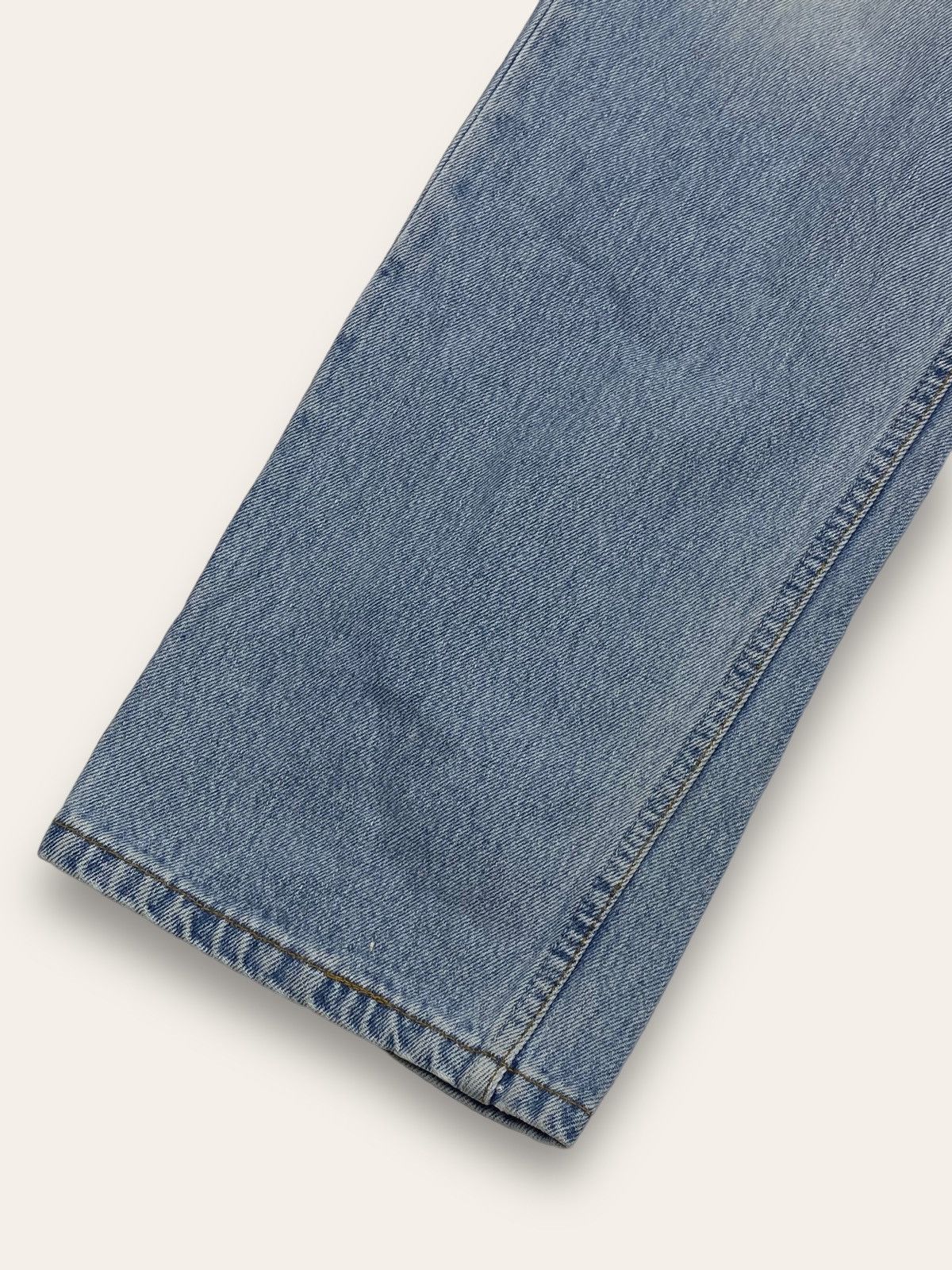 Jean 90s Vintage LEVI'S Light Wash Blue 501 Denim Jean Relax Fit Size US 32 / EU 48 - 3 Thumbnail