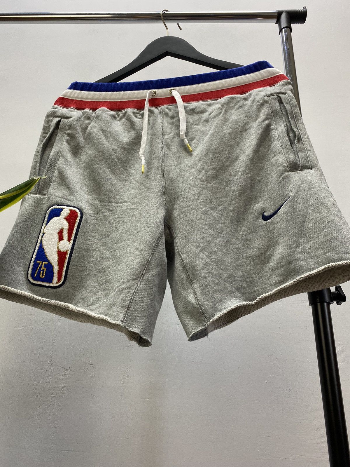 Nike × Vintage Nike 75th Anniversary 31 Team NBA Courtside Shorts Size US 30 / EU 46 - 4 Thumbnail