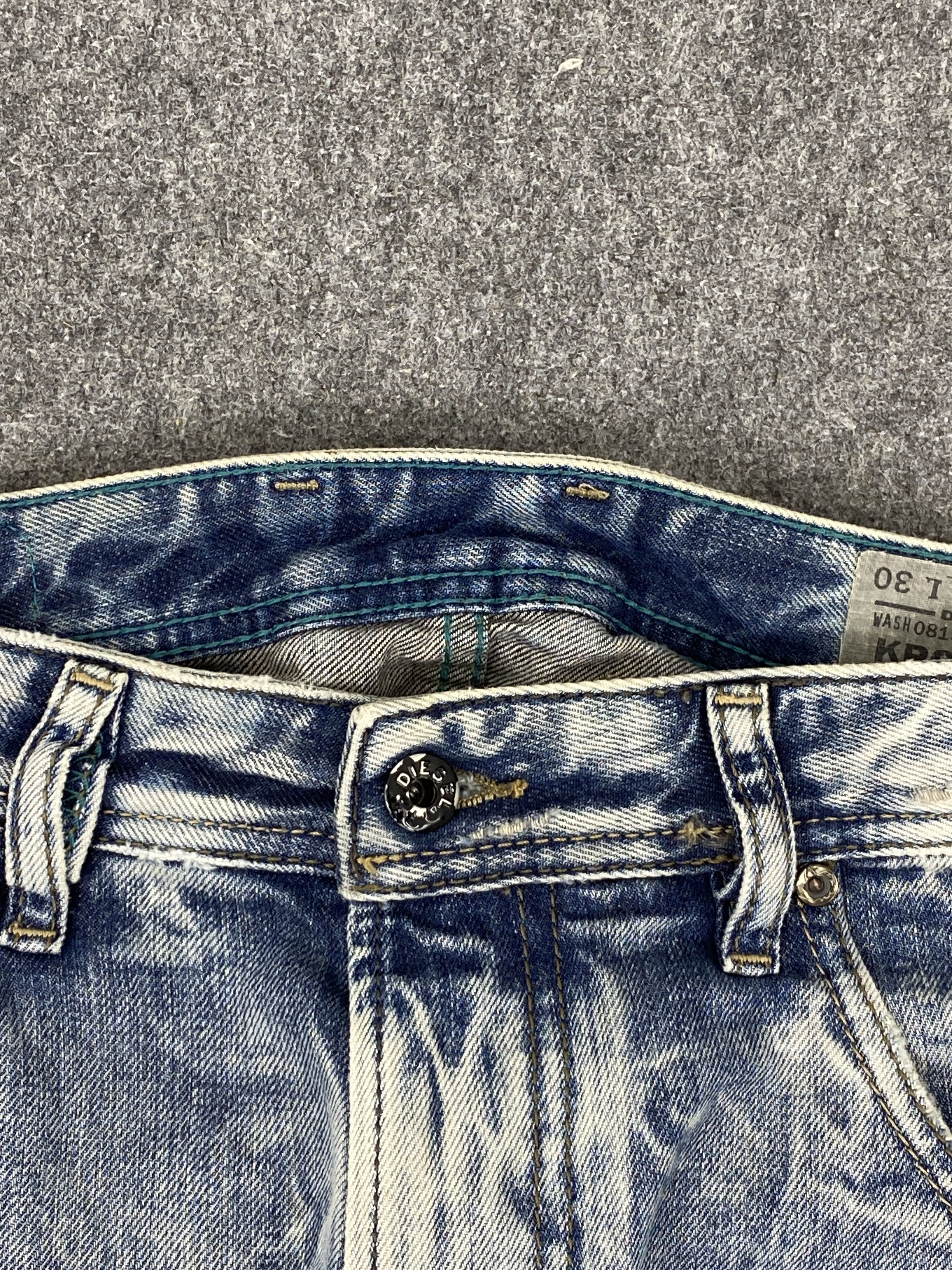 Diesel × Vintage Vintage Diesel Distressed Light Washed Slim Fit Jeans Size US 28 / EU 44 - 11 Thumbnail