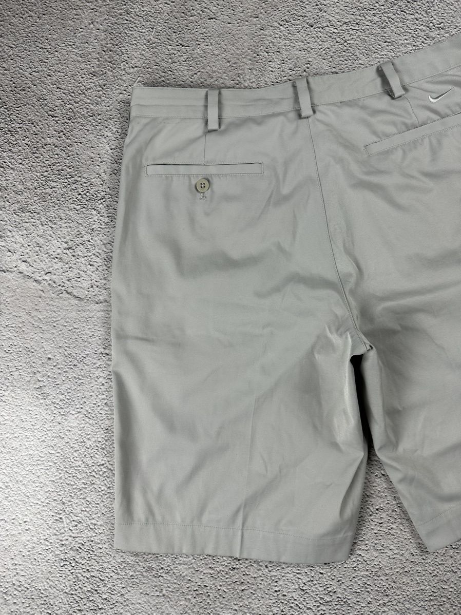 Nike Vintage Nike Golf Short Baggy Y2K Style Size US 32 / EU 48 - 16 Thumbnail