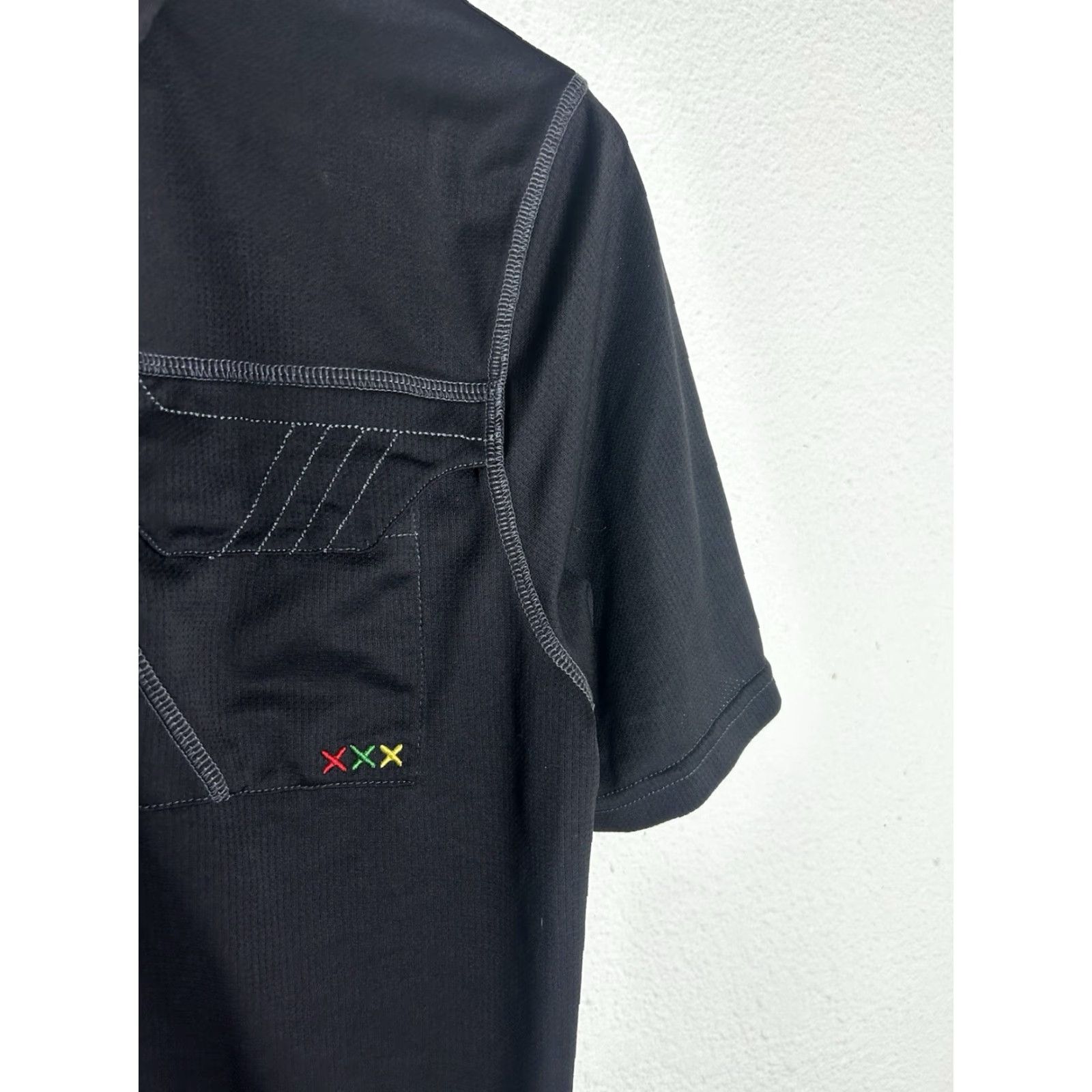 Dakine Dakine Shirt Men Small Snap Button Up Short Sleeve Black Rasta Colors Polyester Button-Up, S, Mens Size US S / EU 44-46 / 1 - 4 Thumbnail