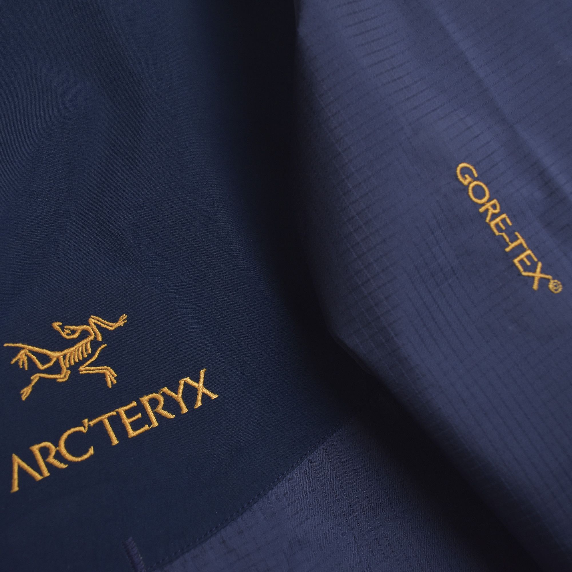 Arc'teryx *RARE* ARC'TERYX "GOLDEN ERA" 1999 BETA SHELL GORETEX NVY Size L / US 10 / IT 46 - 2 Thumbnail