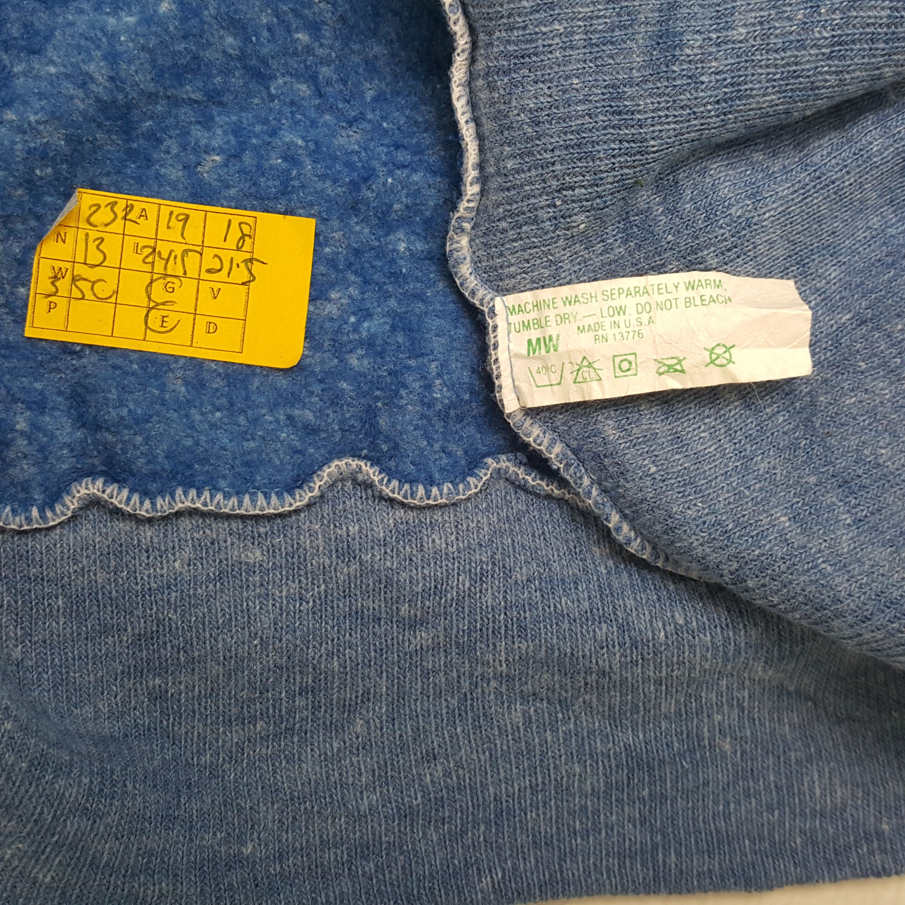 Vintage Vintage THE TALE OF PETER RABBIT American Cartoon Sweatshirt Size US S / EU 44-46 / 1 - 6 Thumbnail