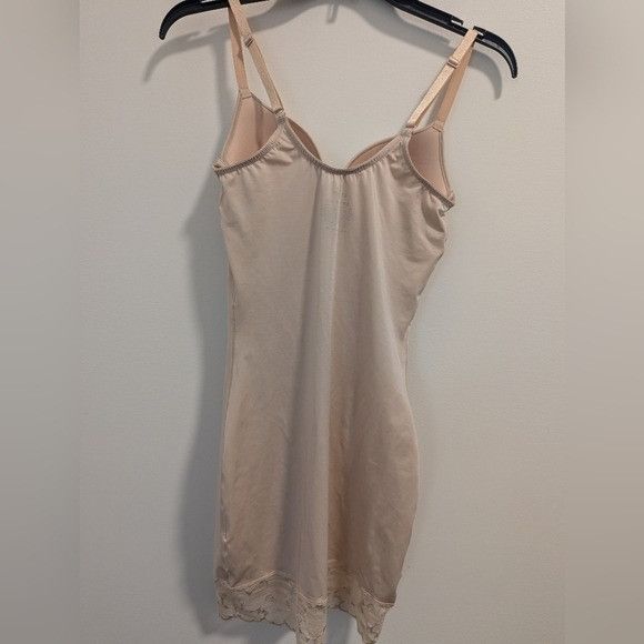 Spanx SPANX Red Hot beige colored dress Shapewear Sz Small Size ONE SIZE - 7 Thumbnail