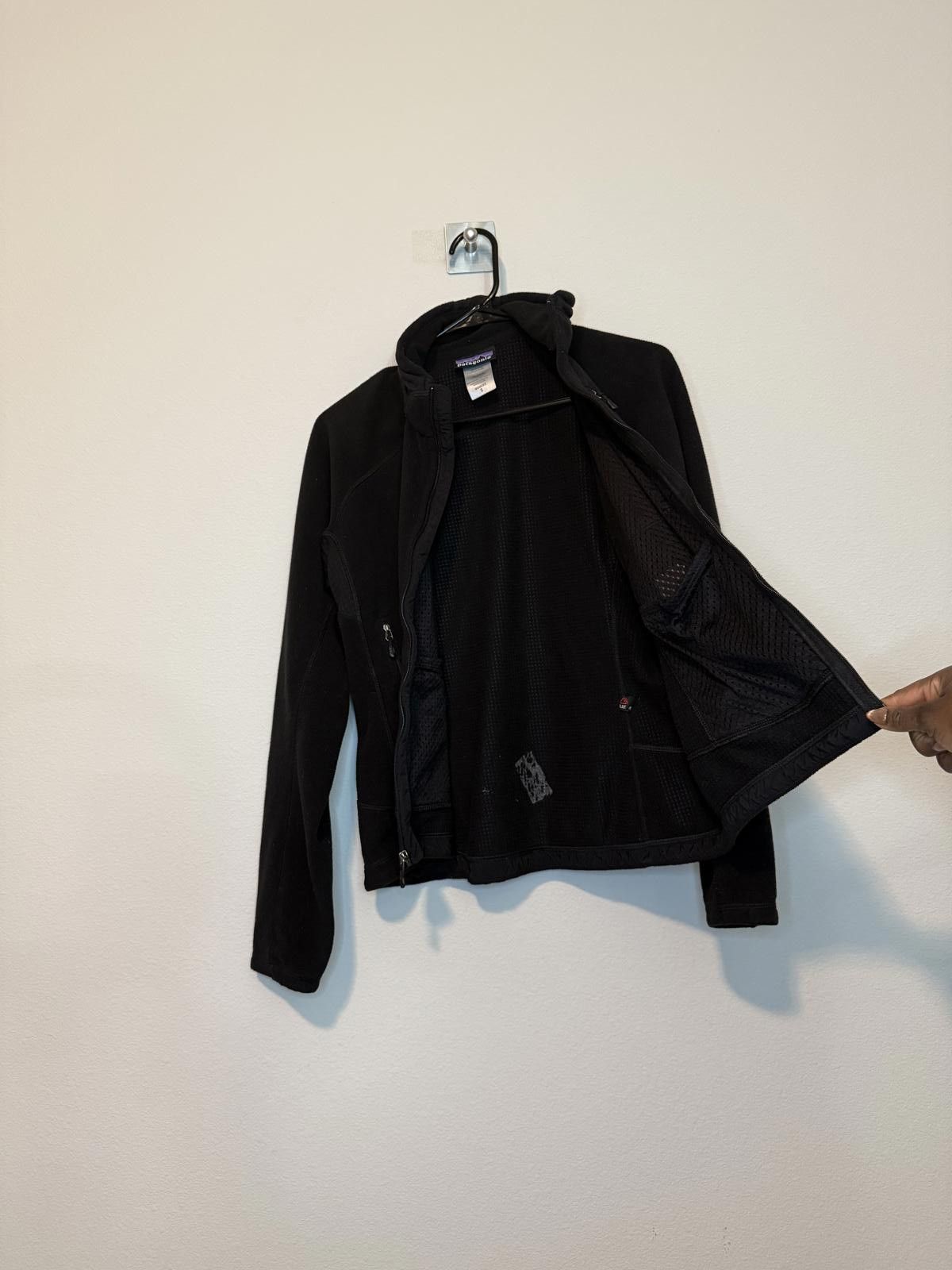Patagonia Patagonia Women's Black Fleece R Jacket Coat Size S / US 4 / IT 40 - 4 Thumbnail