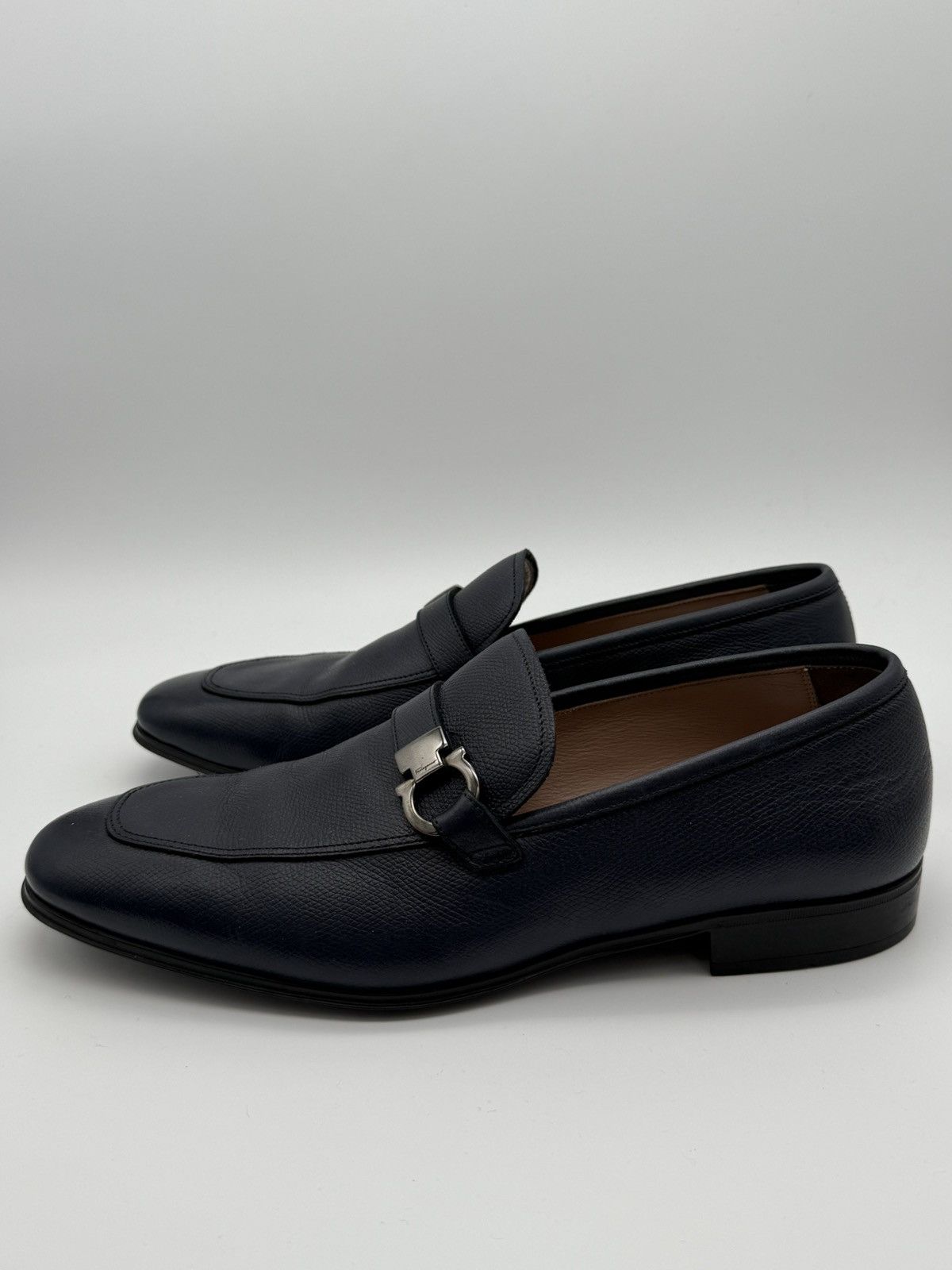 Salvatore Ferragamo Ferragamo Men’s Navy Blue Moccasin with Gancini Size 8 US Size US 8 / EU 41 - 2 Thumbnail